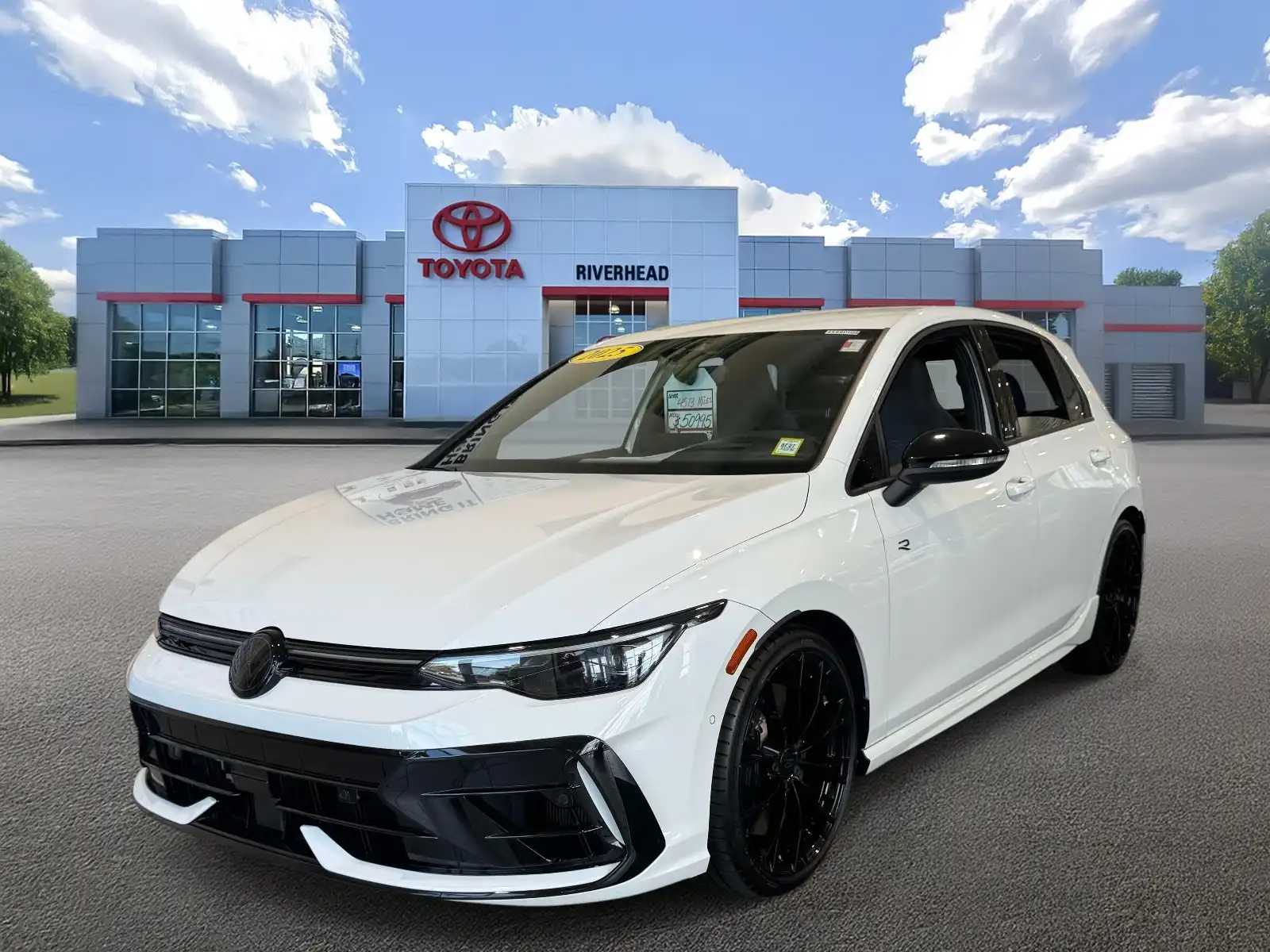 2025 Volkswagen Golf R Golf R Black Edition 4-door DSG's photo