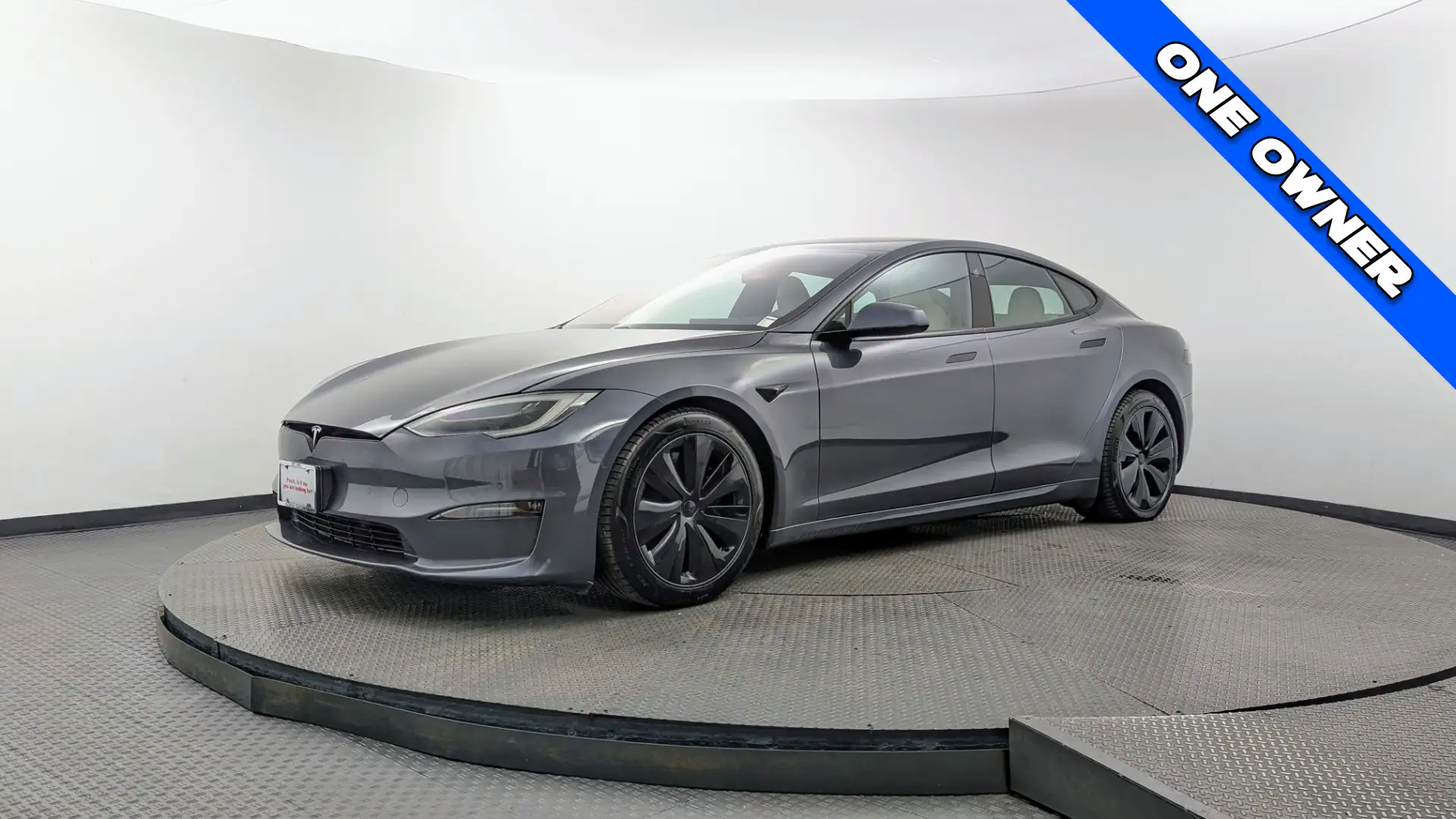2022 Tesla Model S Long Range's photo