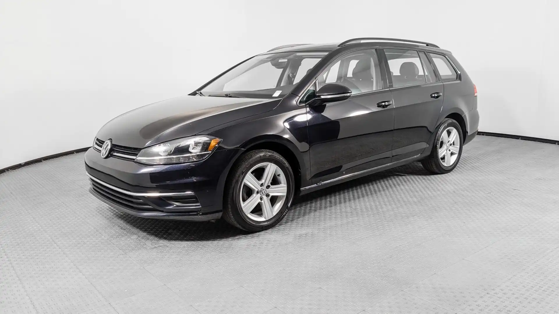 2018 Volkswagen Golf SportWagen TSI SE's photo