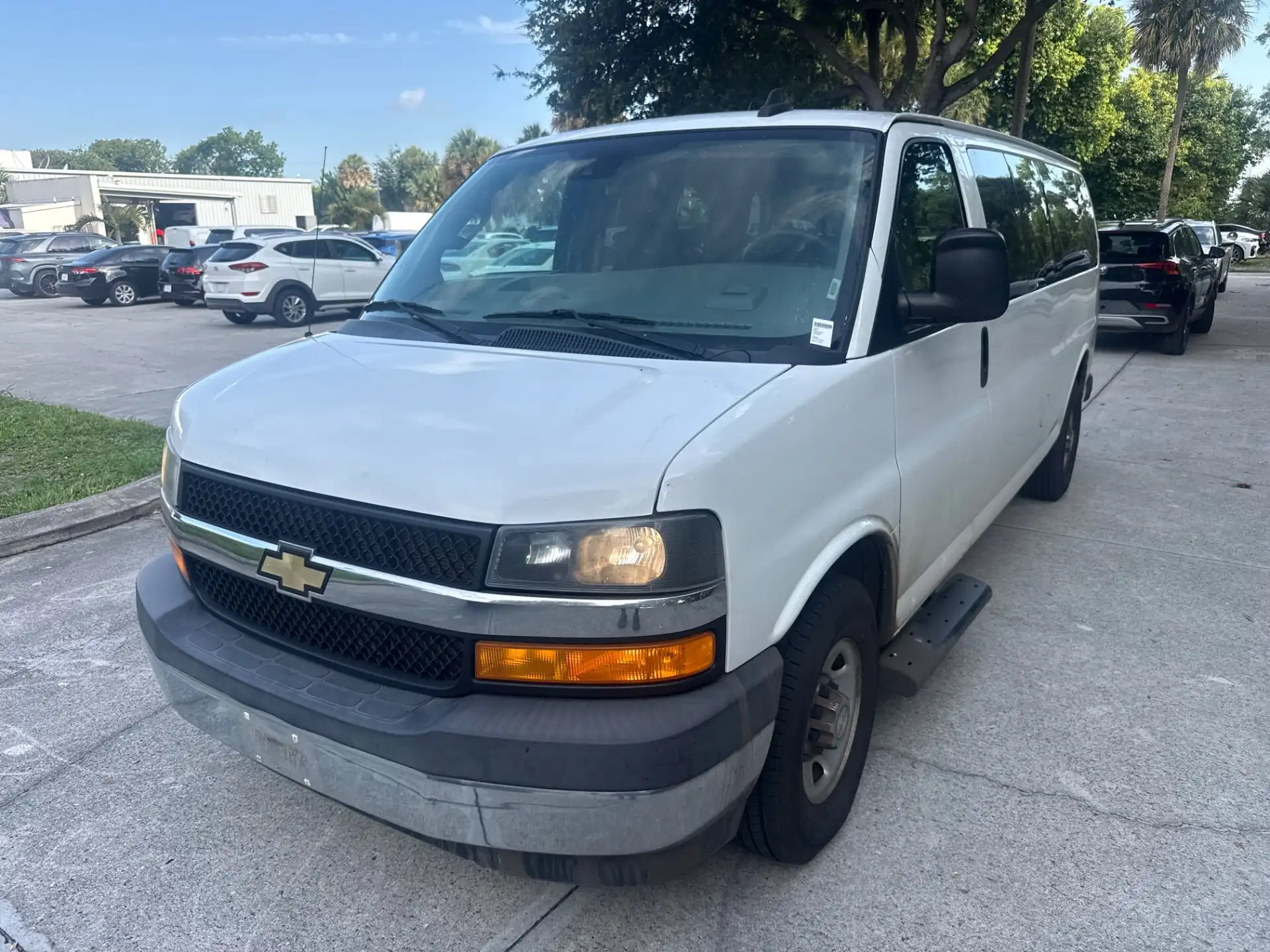 2020 Chevrolet Express 3500 LT Extended's photo