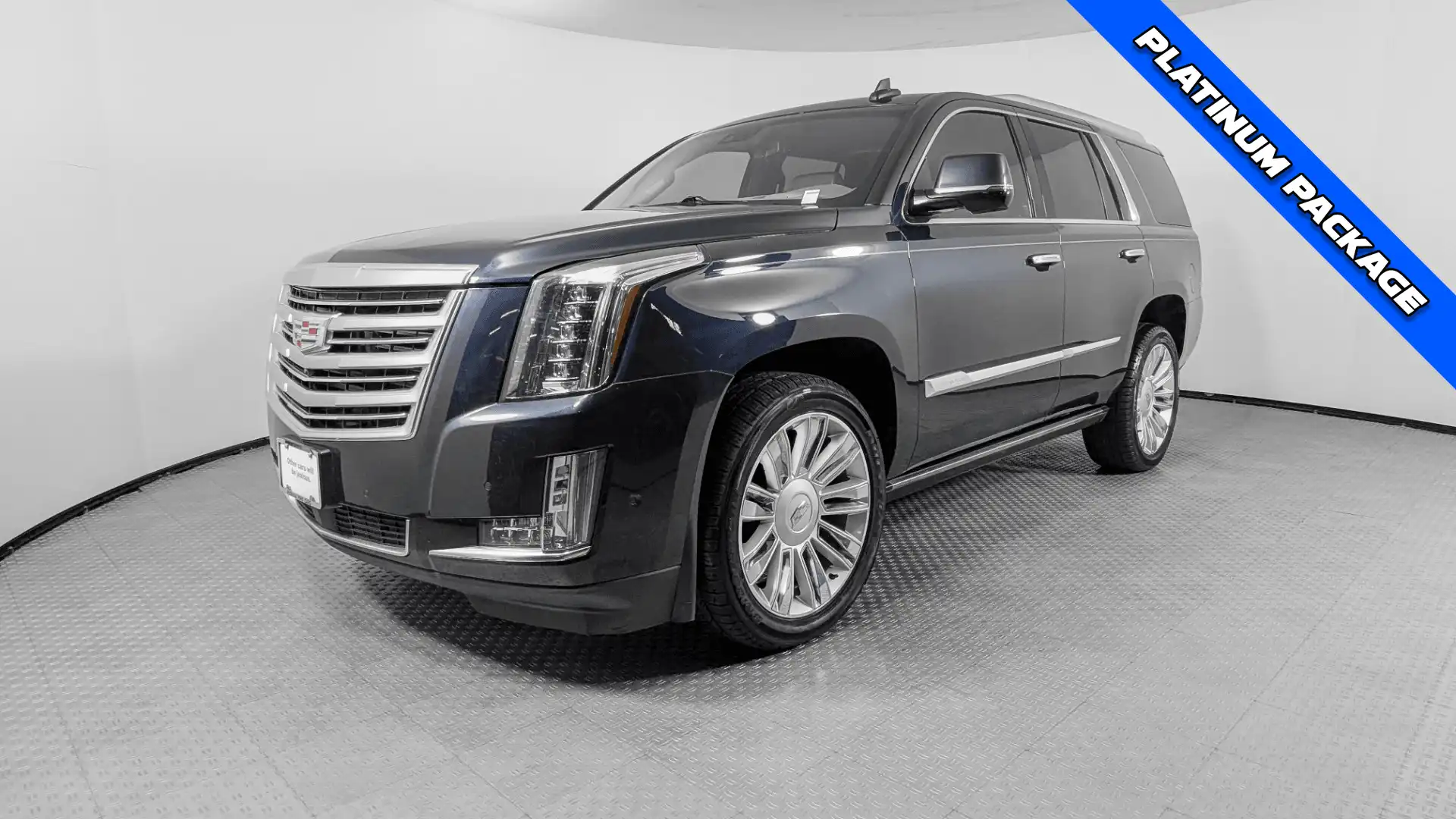 2019 Cadillac Escalade AWD Platinum's photo