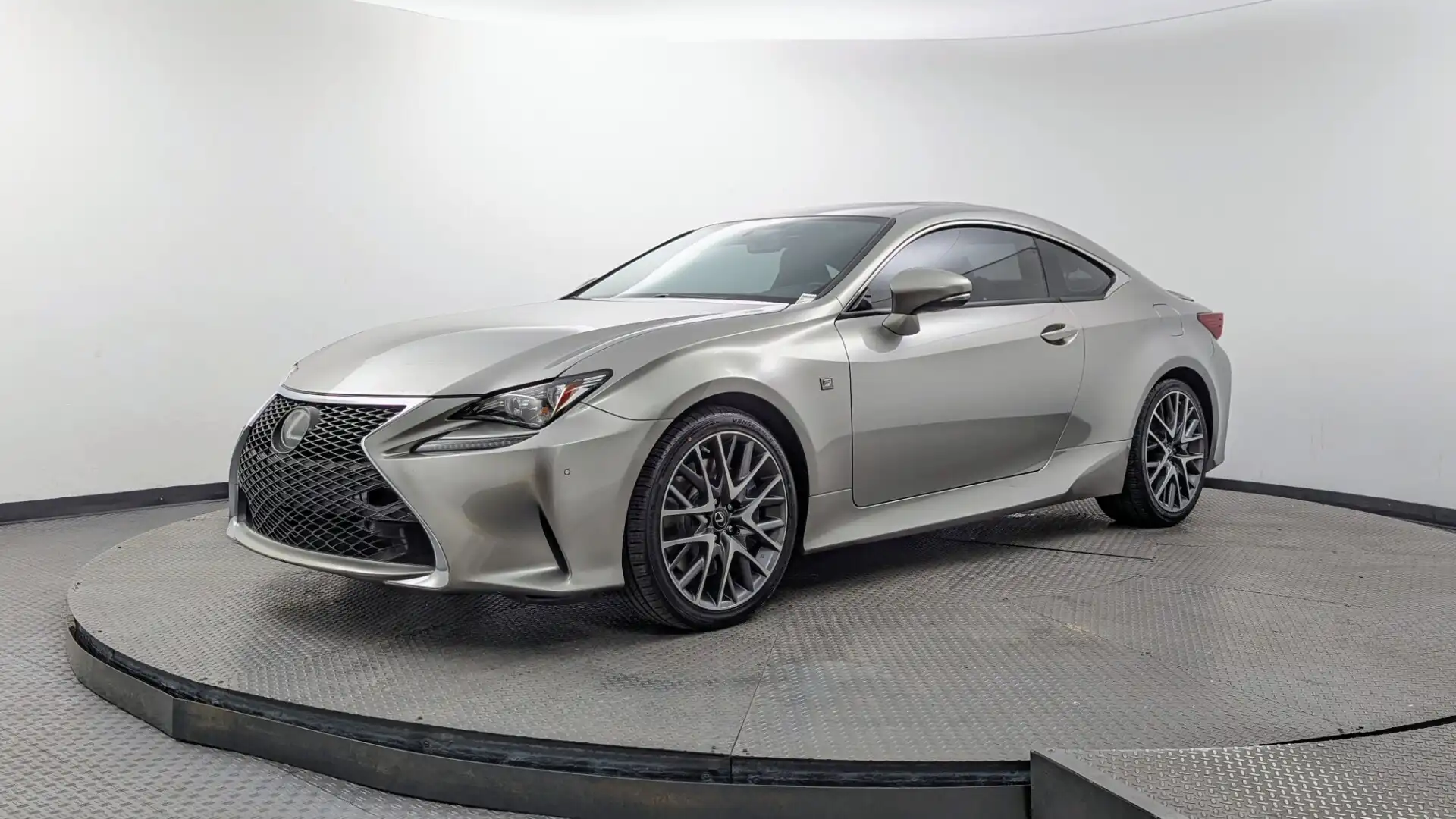 2017 Lexus RC 350 200t's photo