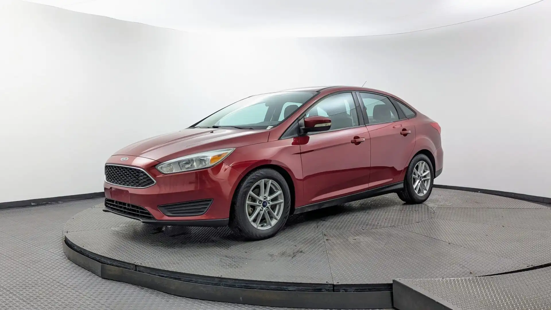 2016 Ford Focus Sedan SE's photo