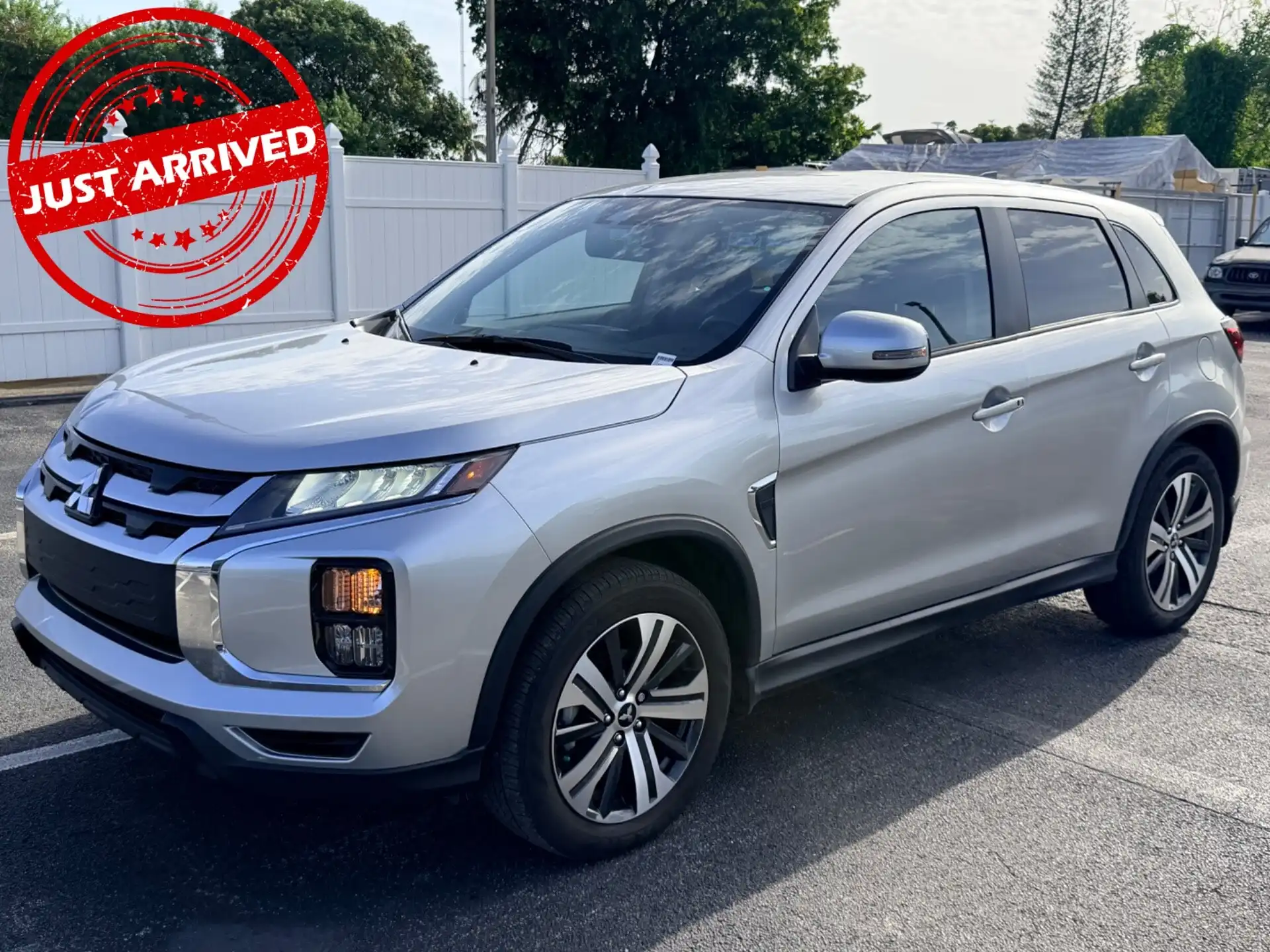 2024 Mitsubishi Outlander Sport 2.0 SE AWC CVT's photo