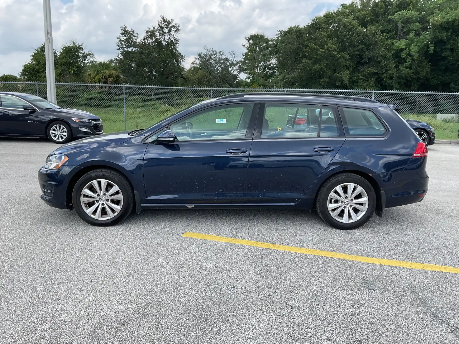 2017 Volkswagen Golf SportWagen TSI S 4Motion DSG Auto's photo