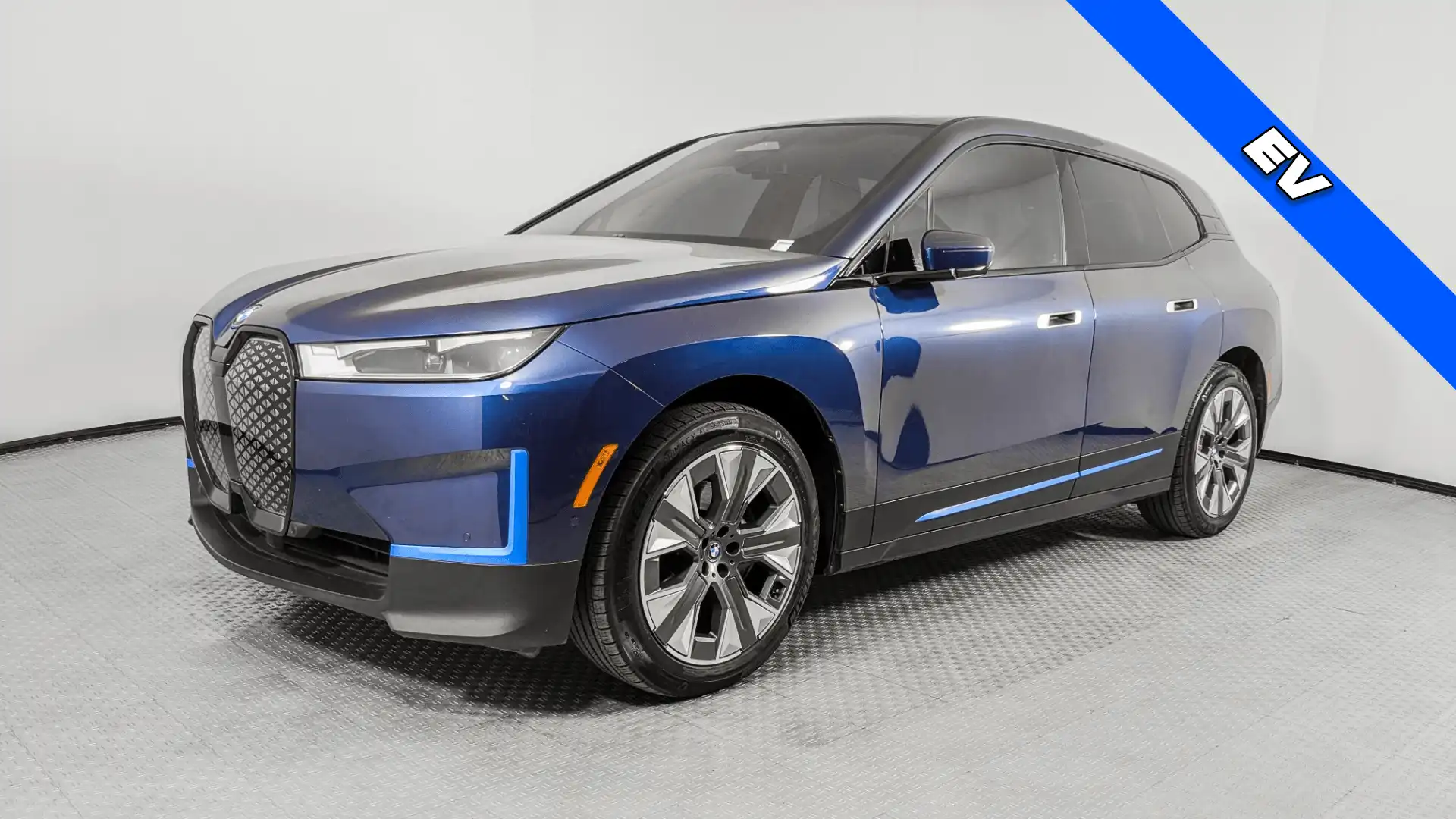 2024 BMW iX xDrive50's photo