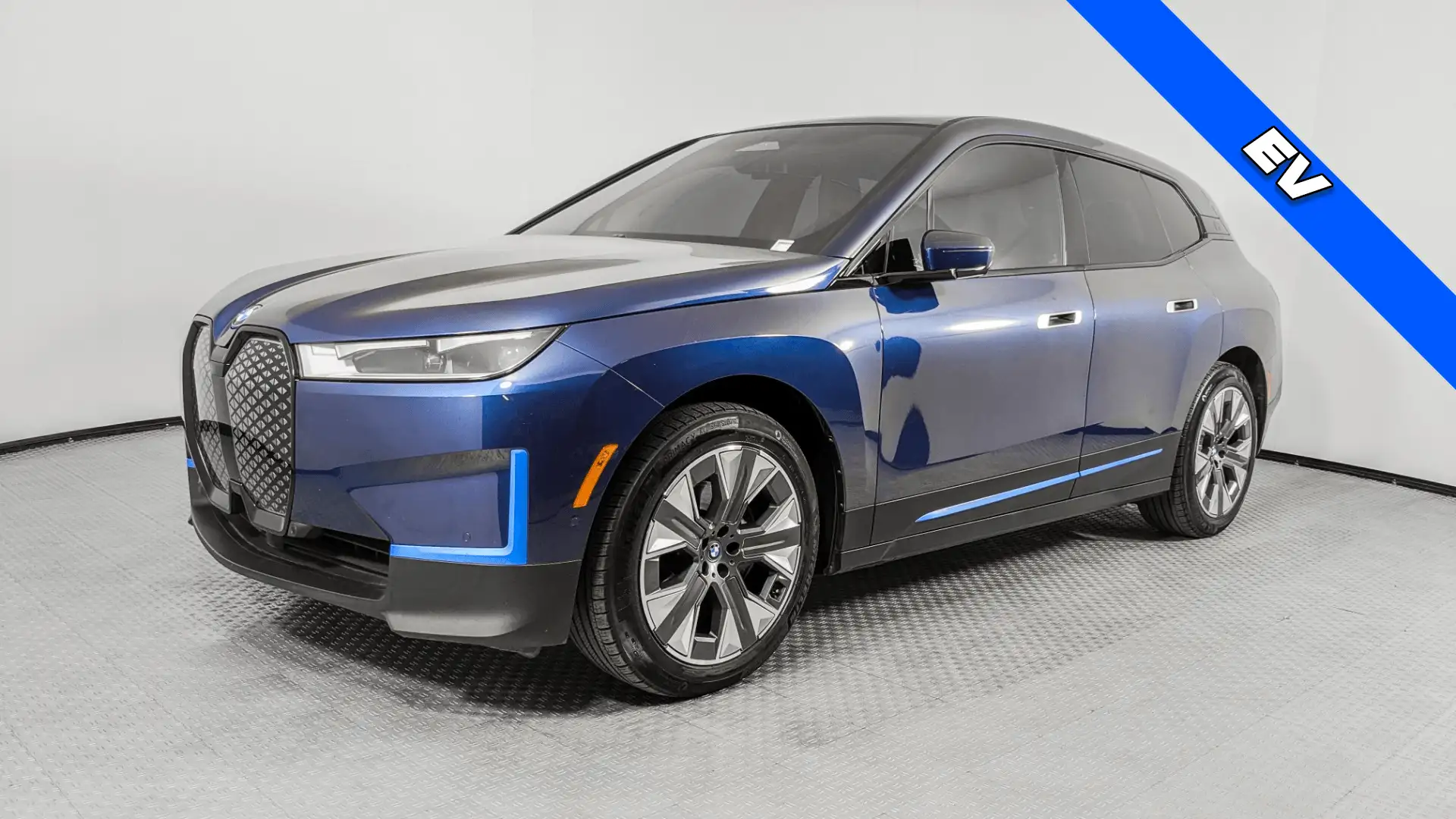2024 BMW iX xDrive50's photo