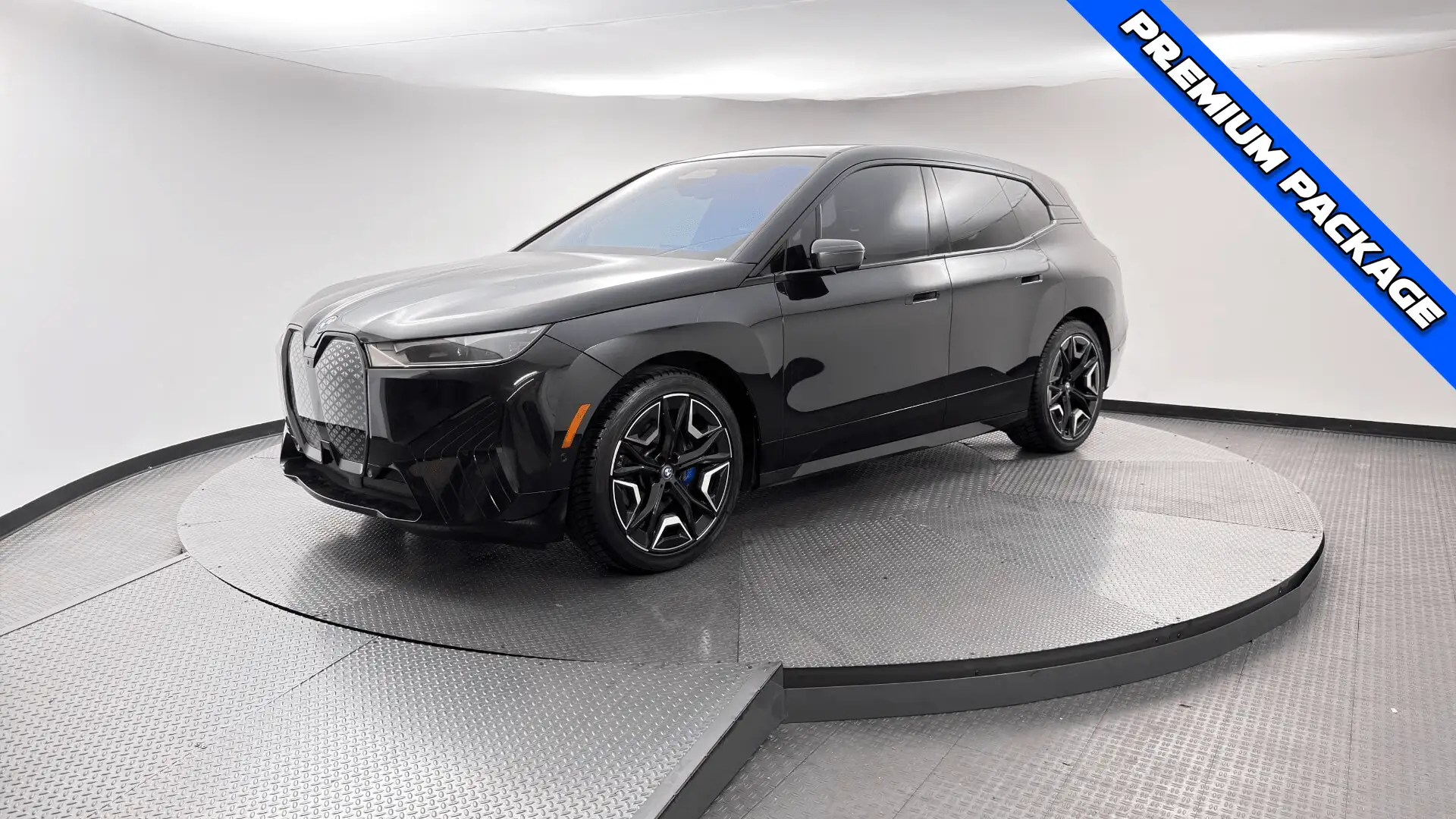 2023 BMW iX xDrive50's photo