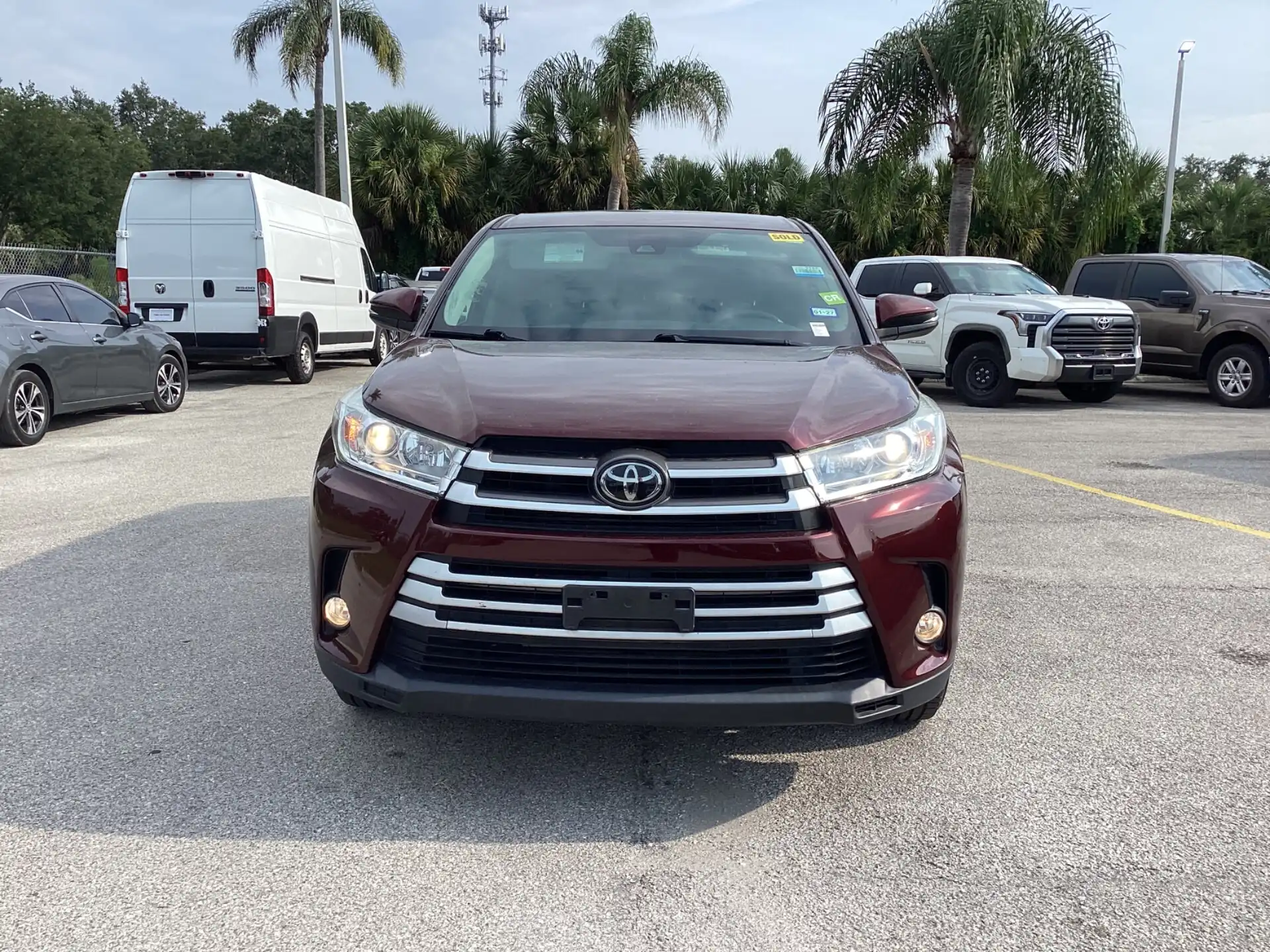2019 Toyota Highlander LE Plus 4x2 V6's photo