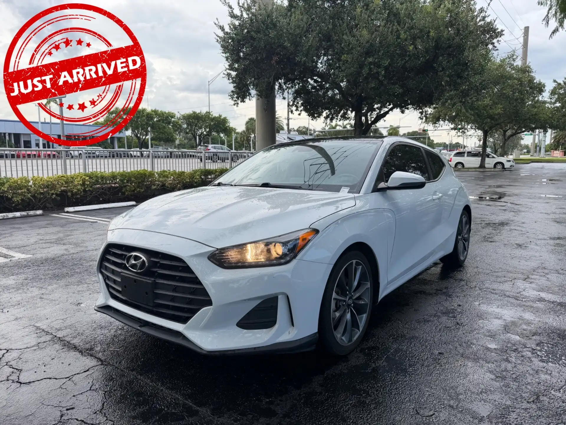 2019 Hyundai Veloster 2.0 Premium Automatic's photo