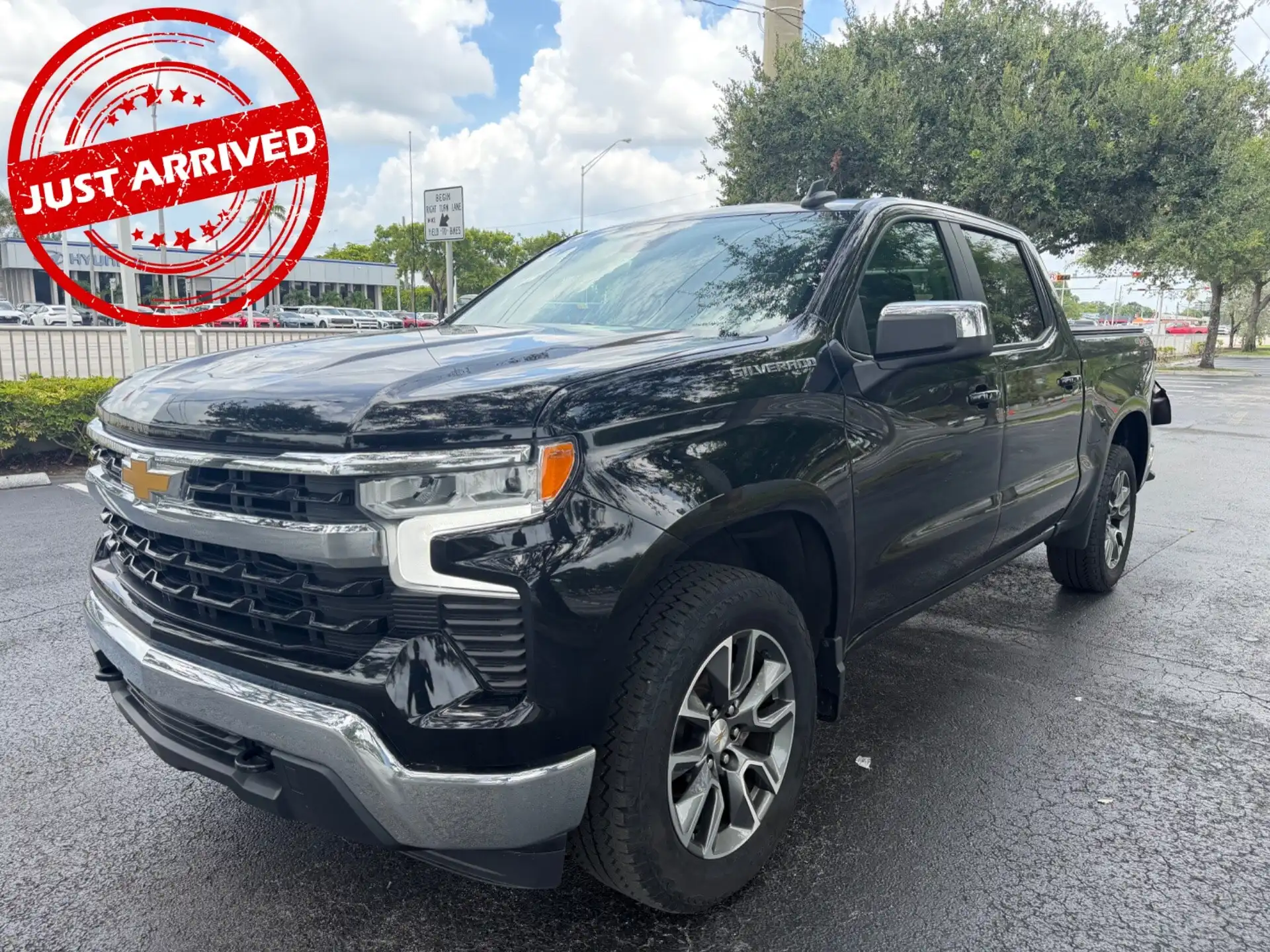 2023 Chevrolet Silverado 1500 LT 2FL 4X4 Crew Cab Short Box's photo