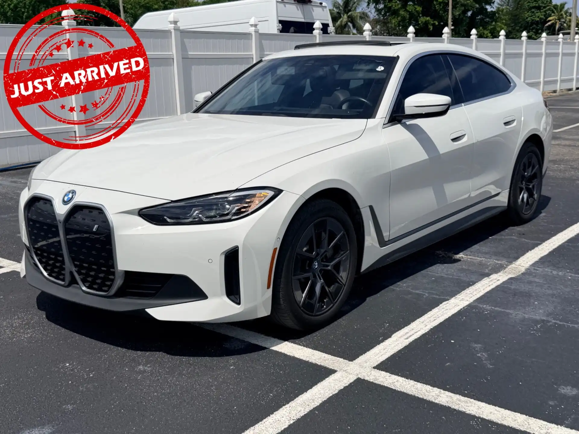2023 BMW i4 eDrive35's photo