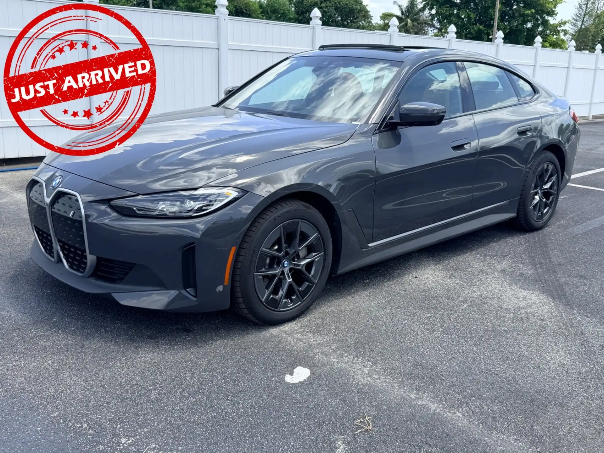 2023 BMW i4 eDrive35's photo