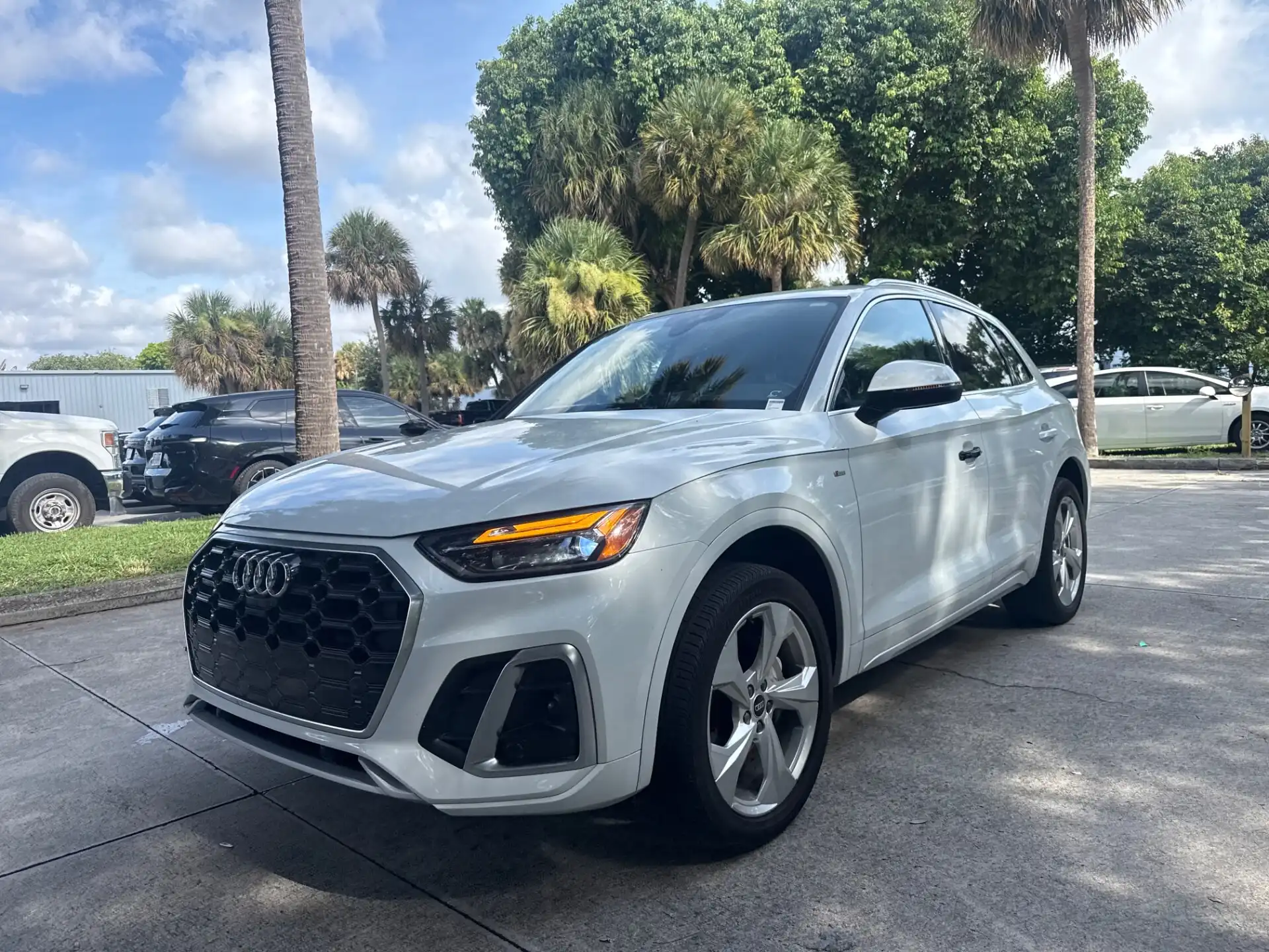 2023 Audi Q5 45 Premium Plus's photo