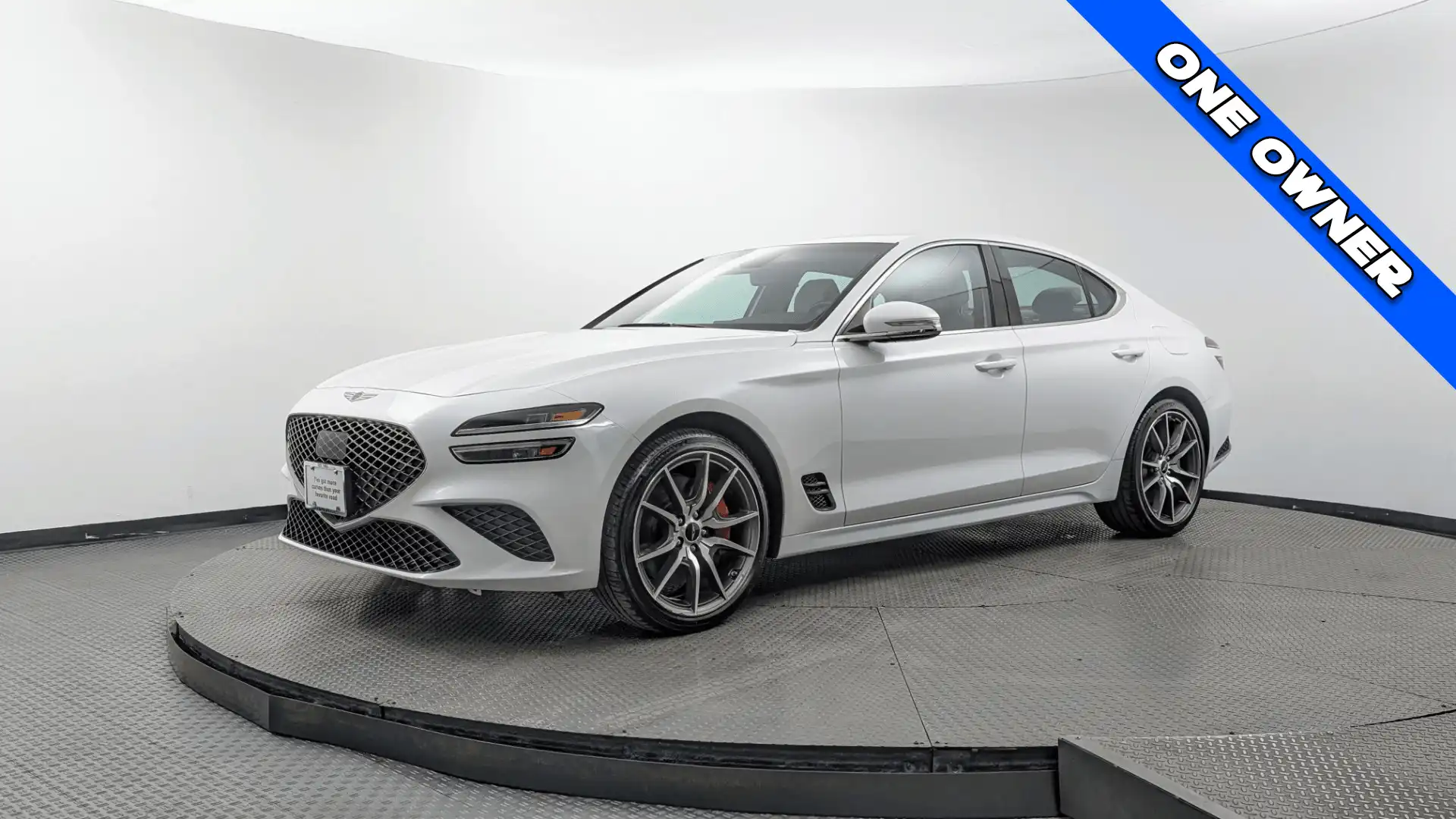2025 Genesis G70 2.5T Standard's photo