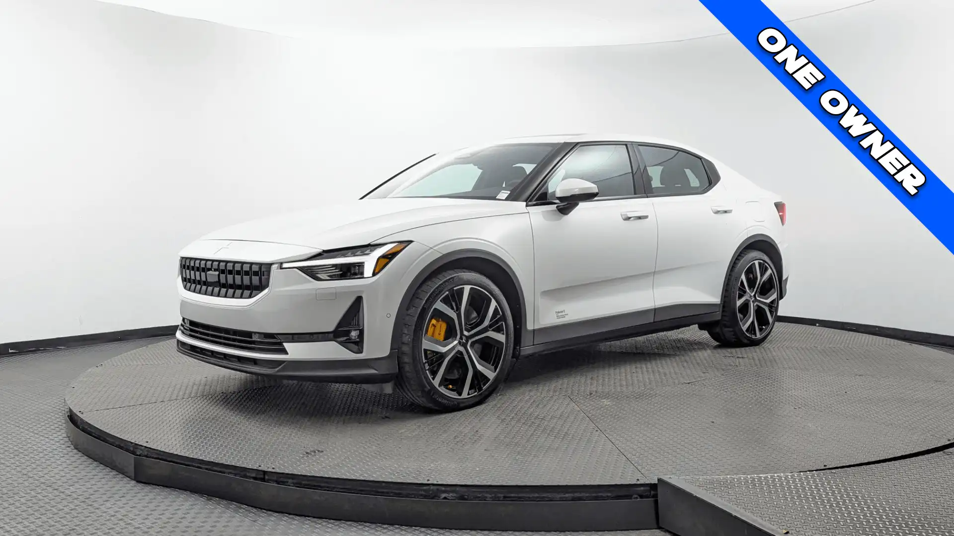 2021 Polestar 2 Pilot Plus's photo