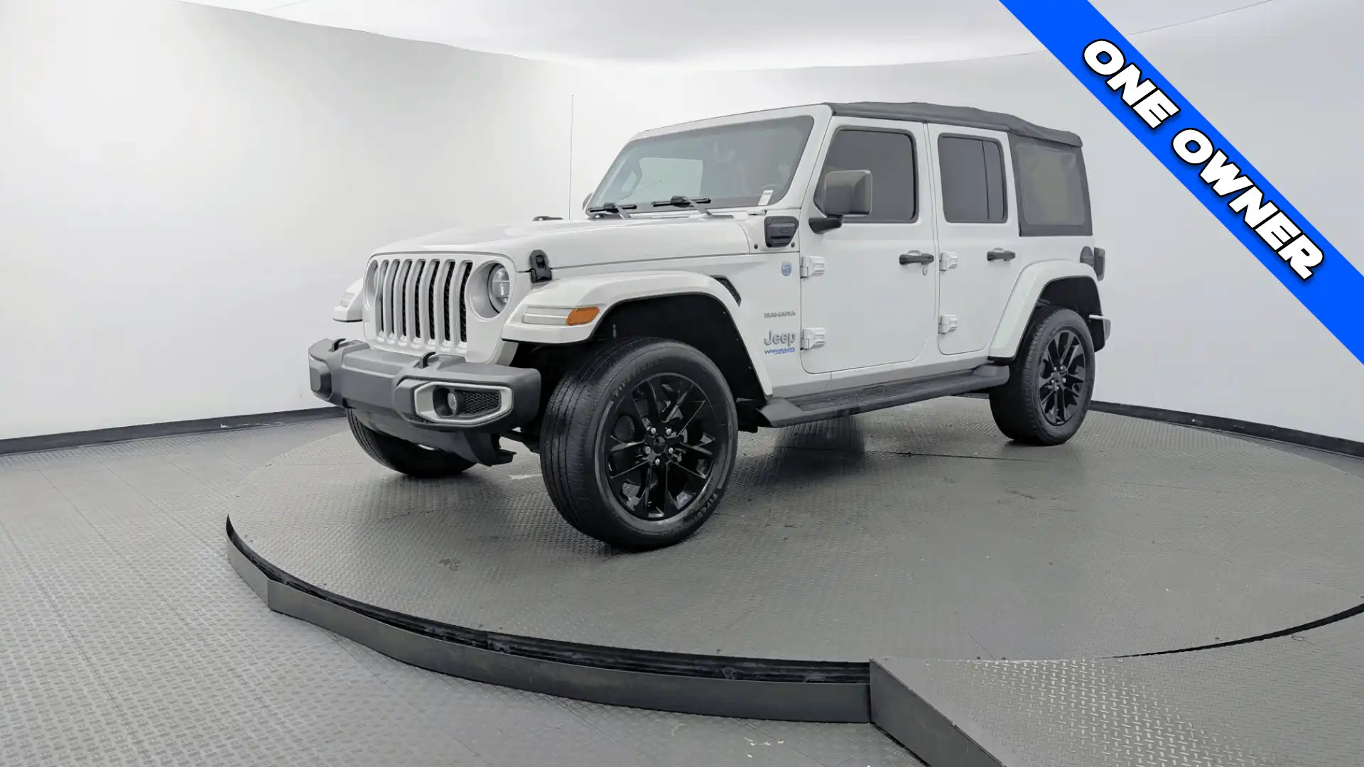 2021 Jeep Wrangler Sahara 4xe's photo