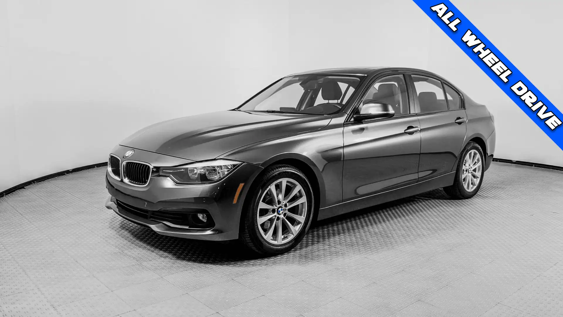 2016 BMW 3 Series 320i xDrive Sedan's photo