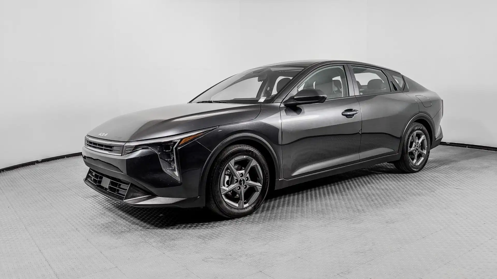 2025 Kia K4 LXS AT's photo