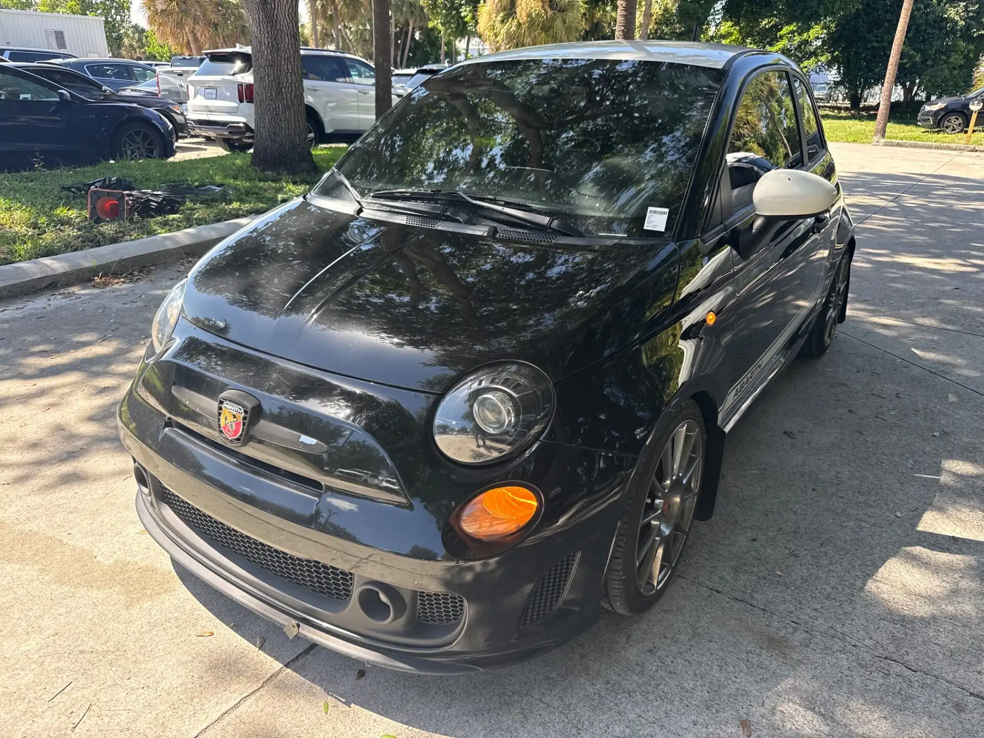 2019 FIAT 500 Abarth's photo
