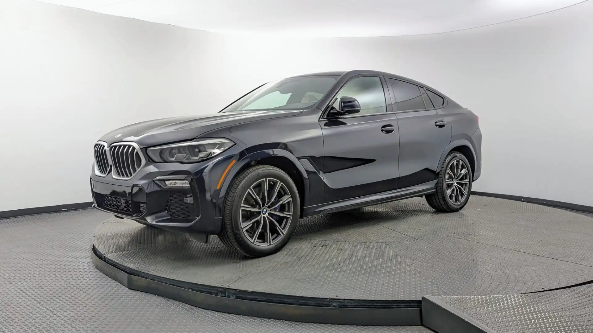2021 BMW X6 xDrive40i's photo