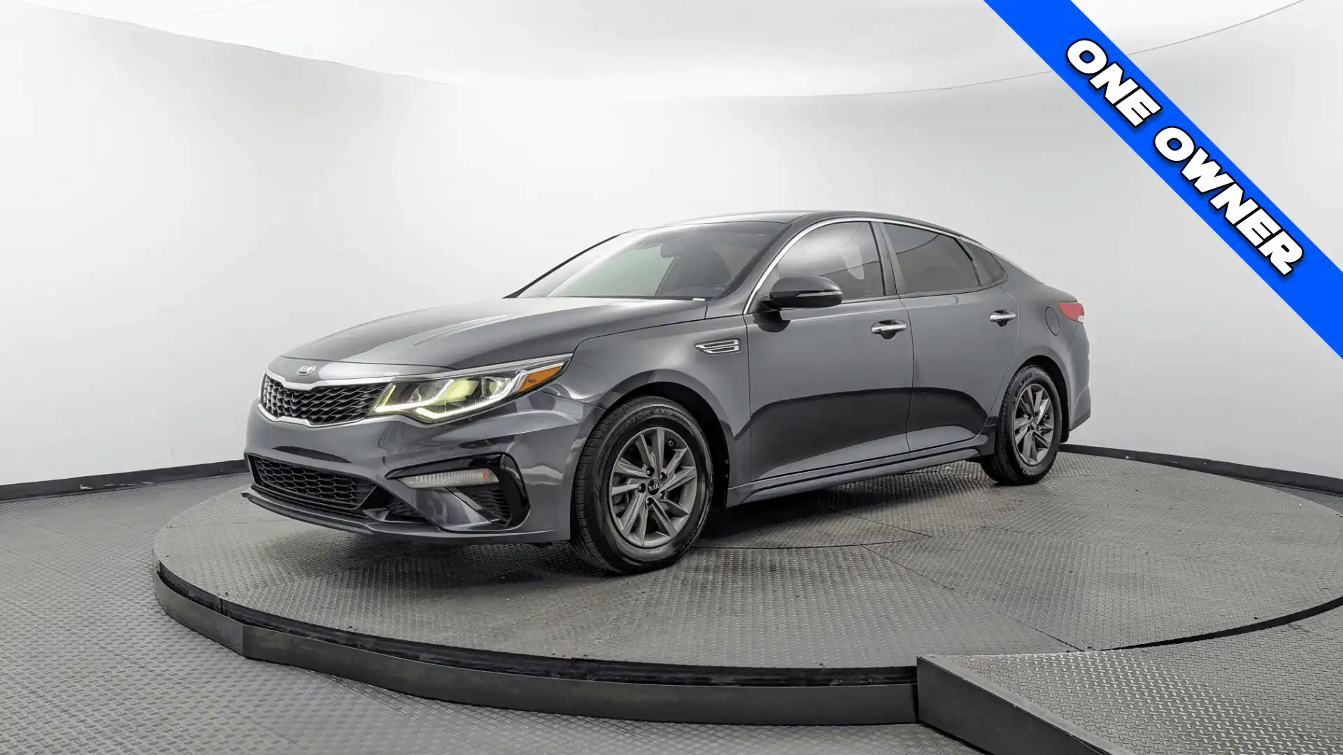 2020 Kia Optima LX AT's photo