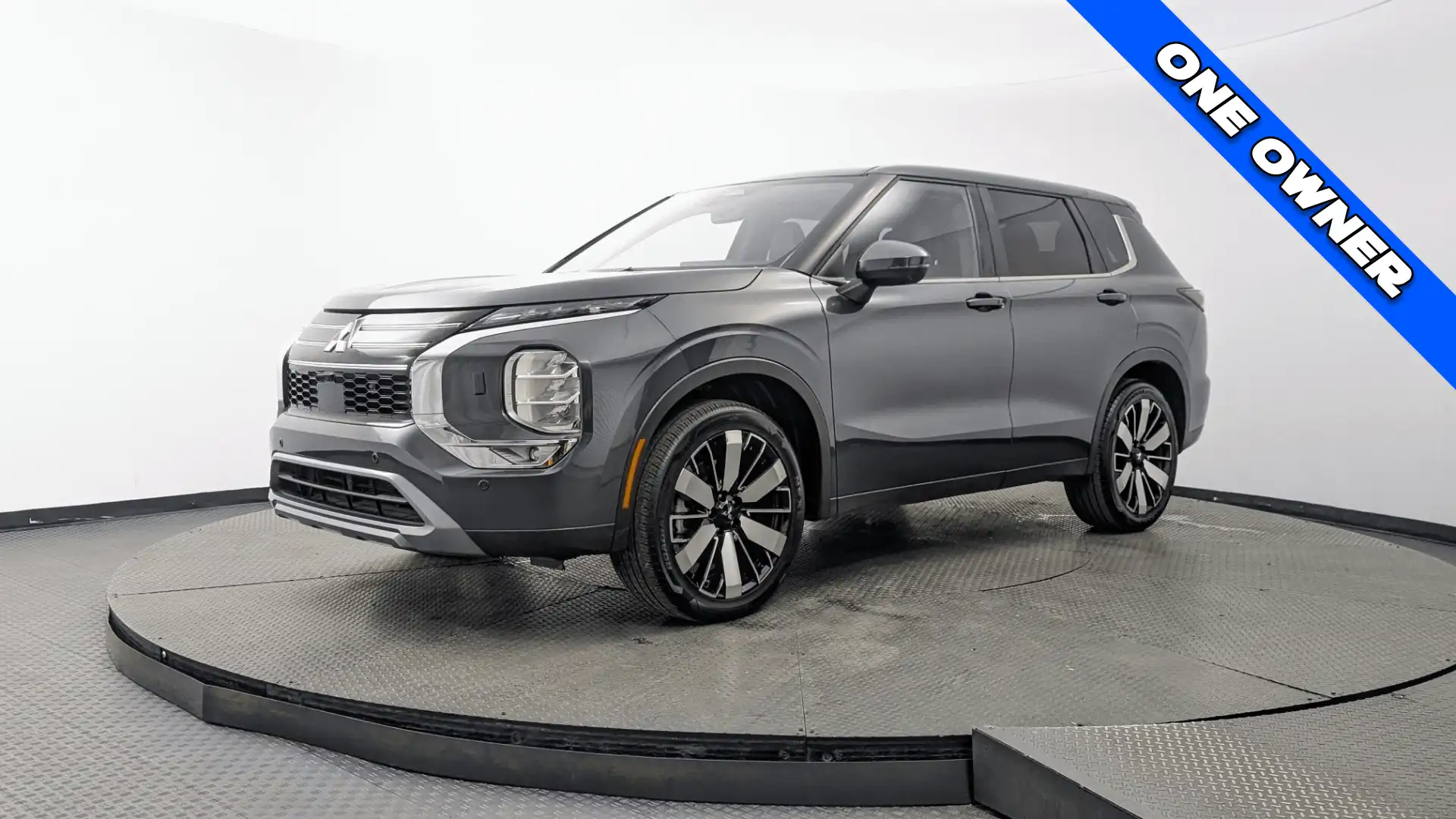 2025 Mitsubishi Outlander SE S-AWC's photo