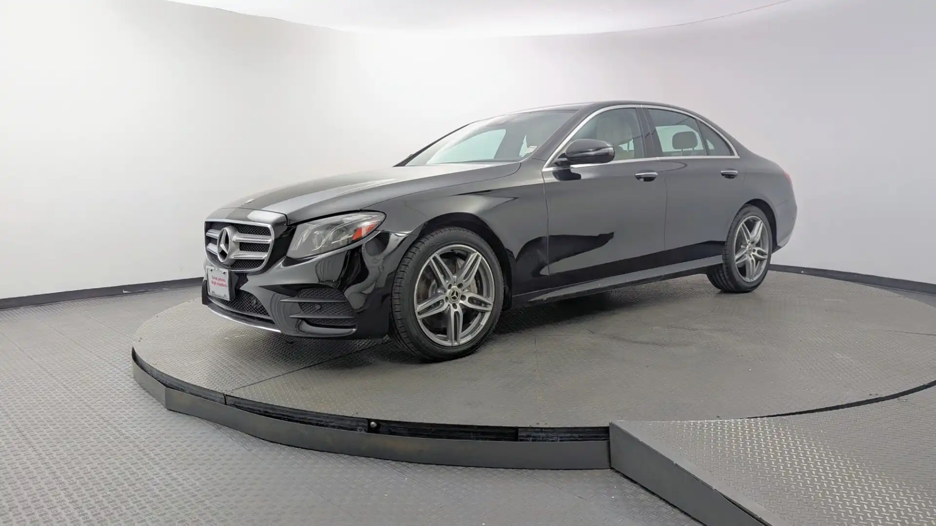 2017 Mercedes-Benz E-Class E300 4MATIC's photo