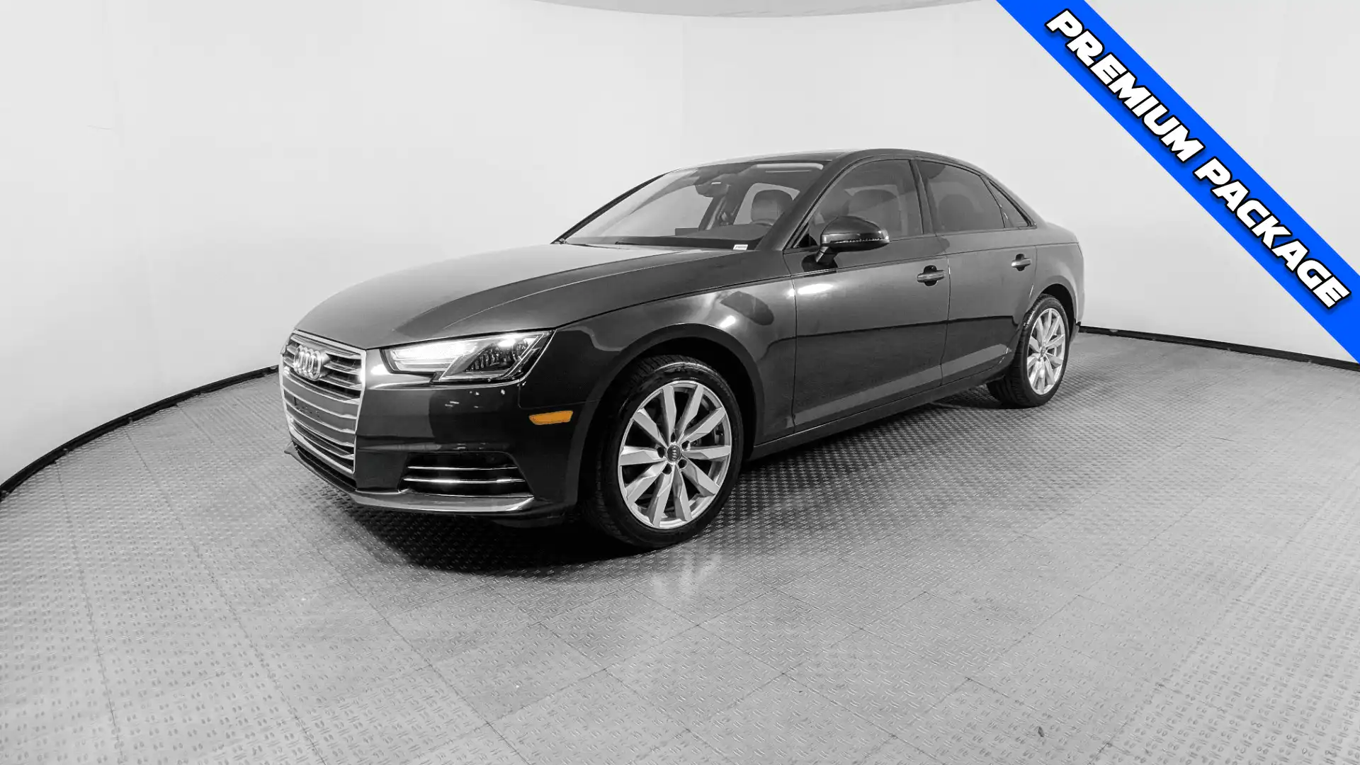 2017 Audi A4 2.0T Premium FWD S tronic Ultra's photo