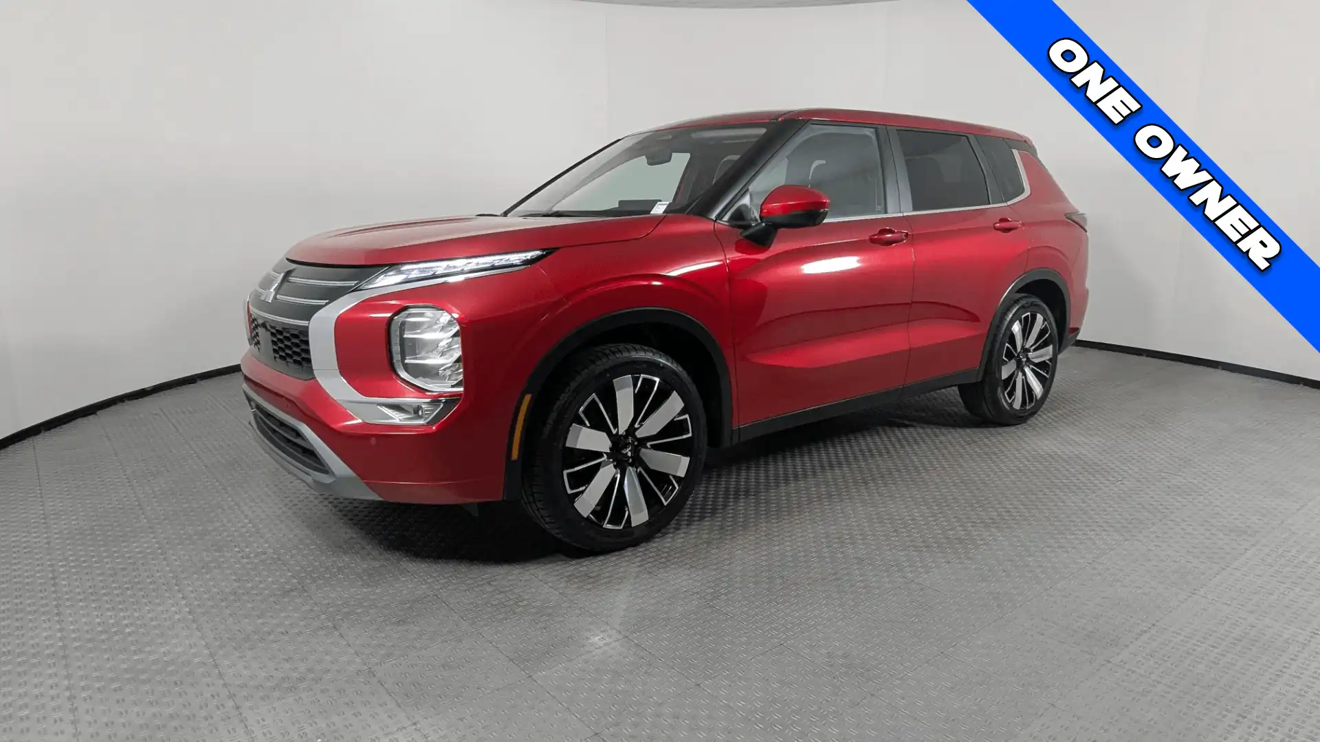2025 Mitsubishi Outlander SE FWD's photo
