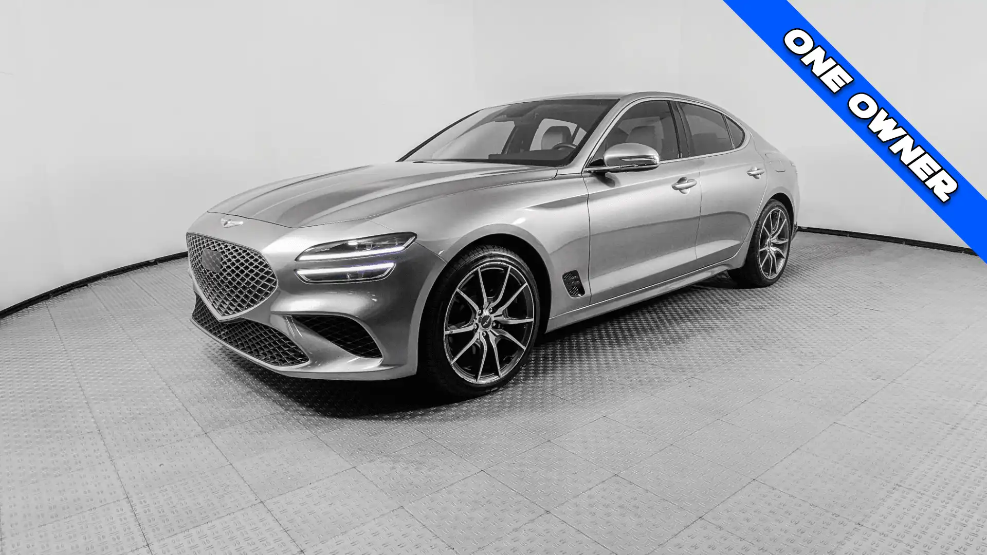 2023 Genesis G70 2.0T Standard's photo