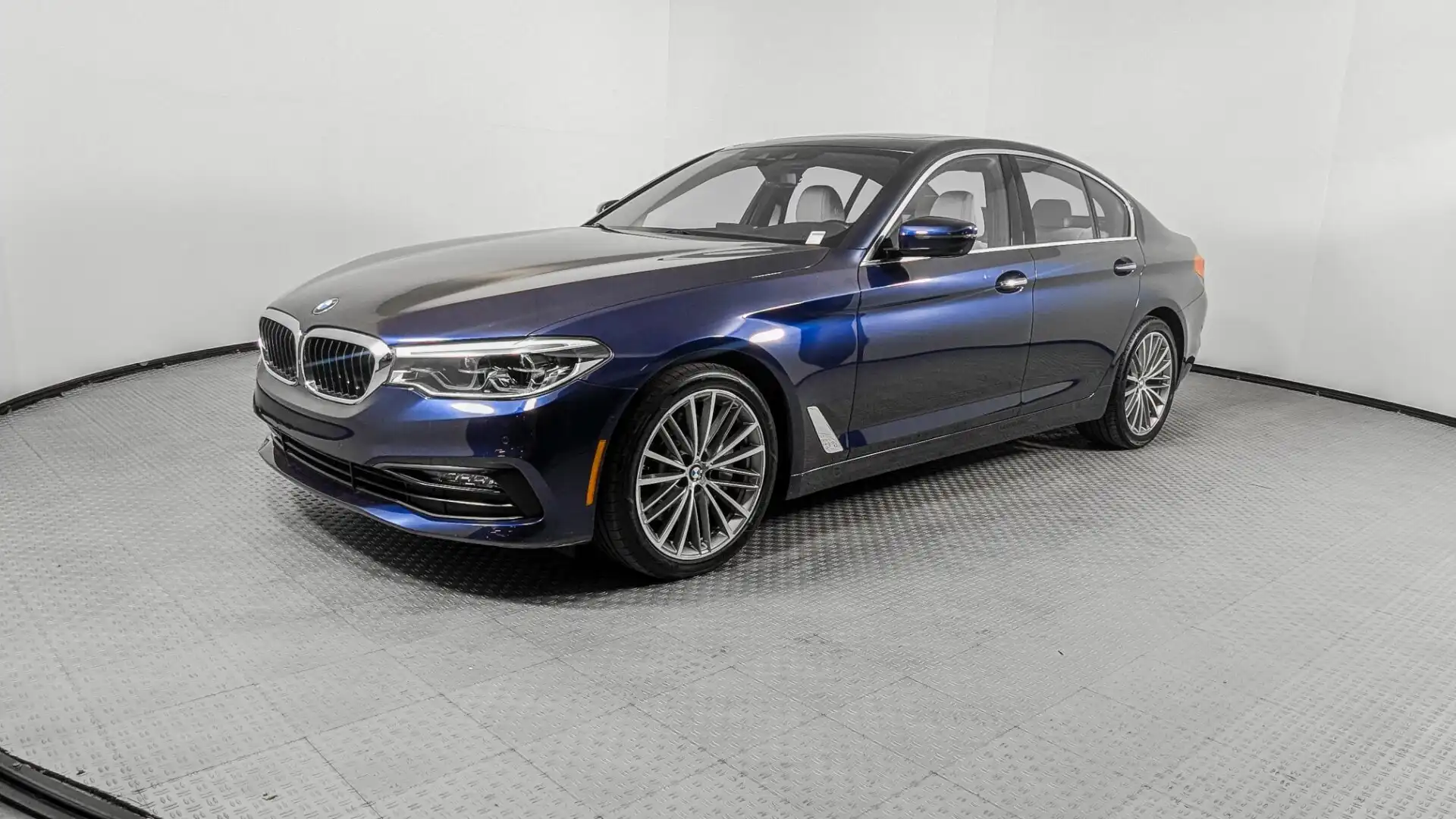 2018 BMW 5 Series 540i Sedan's photo