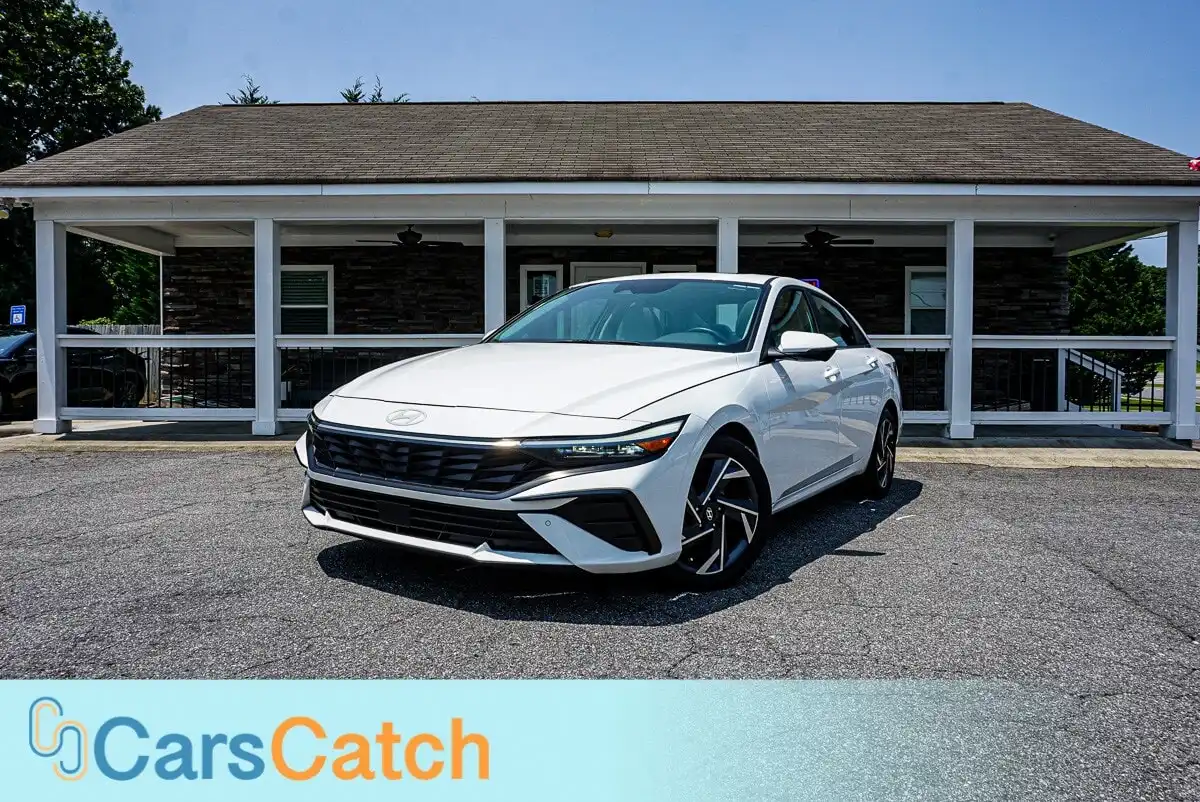 2024 Hyundai Elantra 2.0 Limited IVT's photo