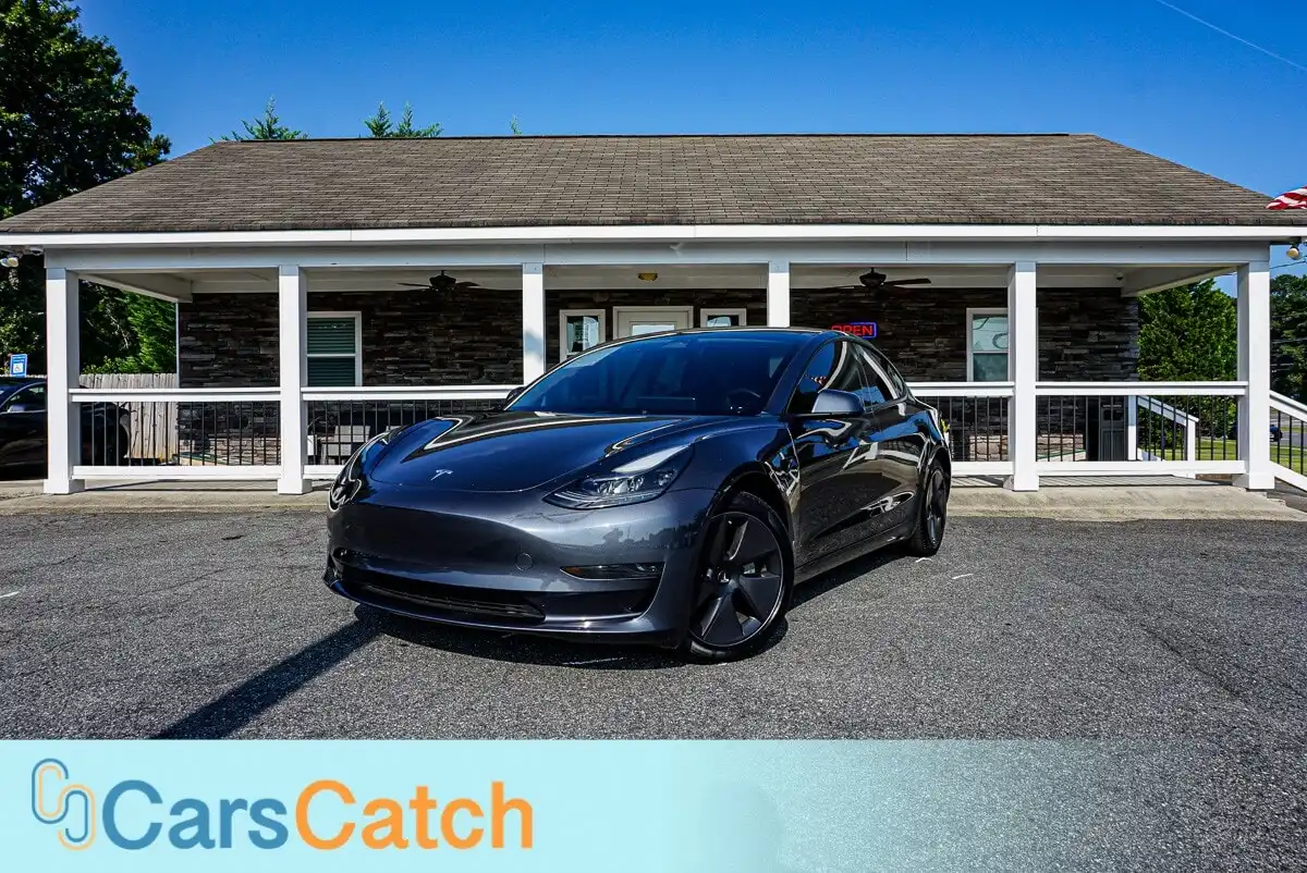 2023 Tesla Model 3 Base's photo