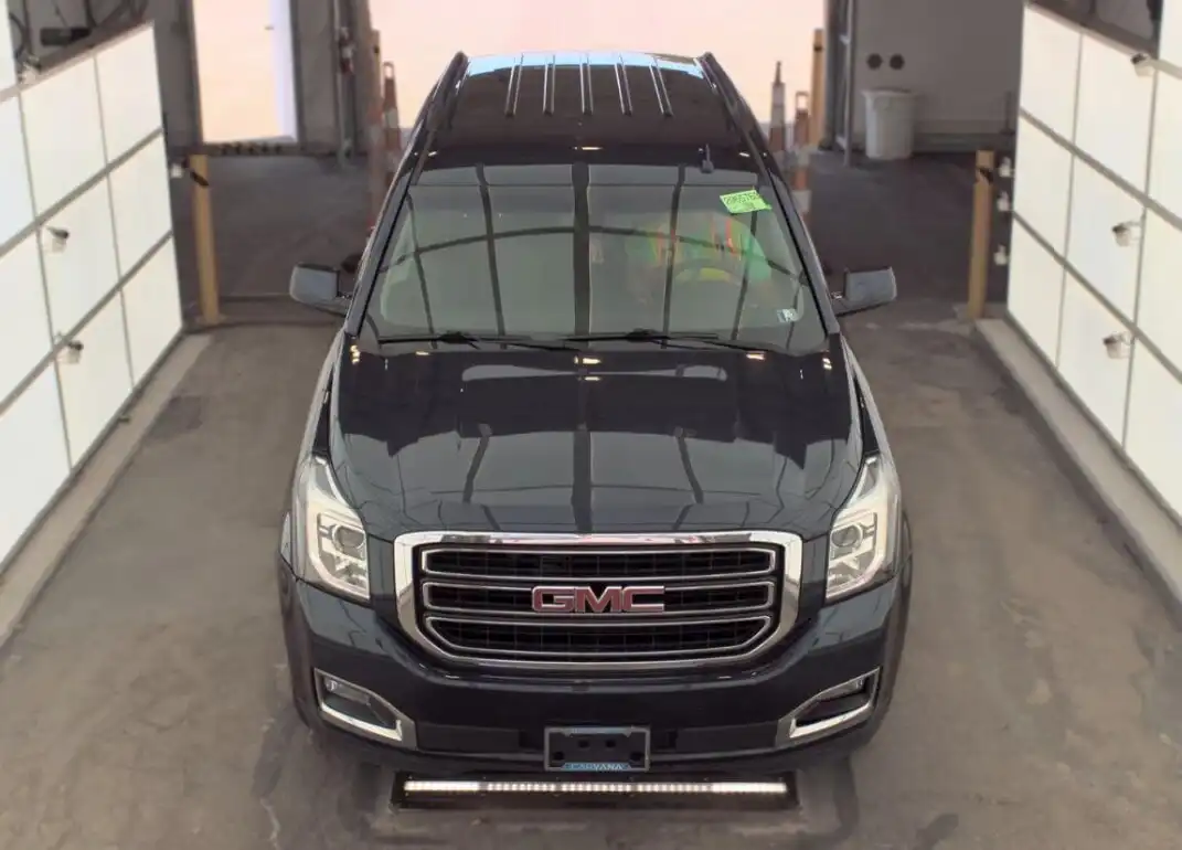 2019 GMC Yukon 4WD SLE's photo