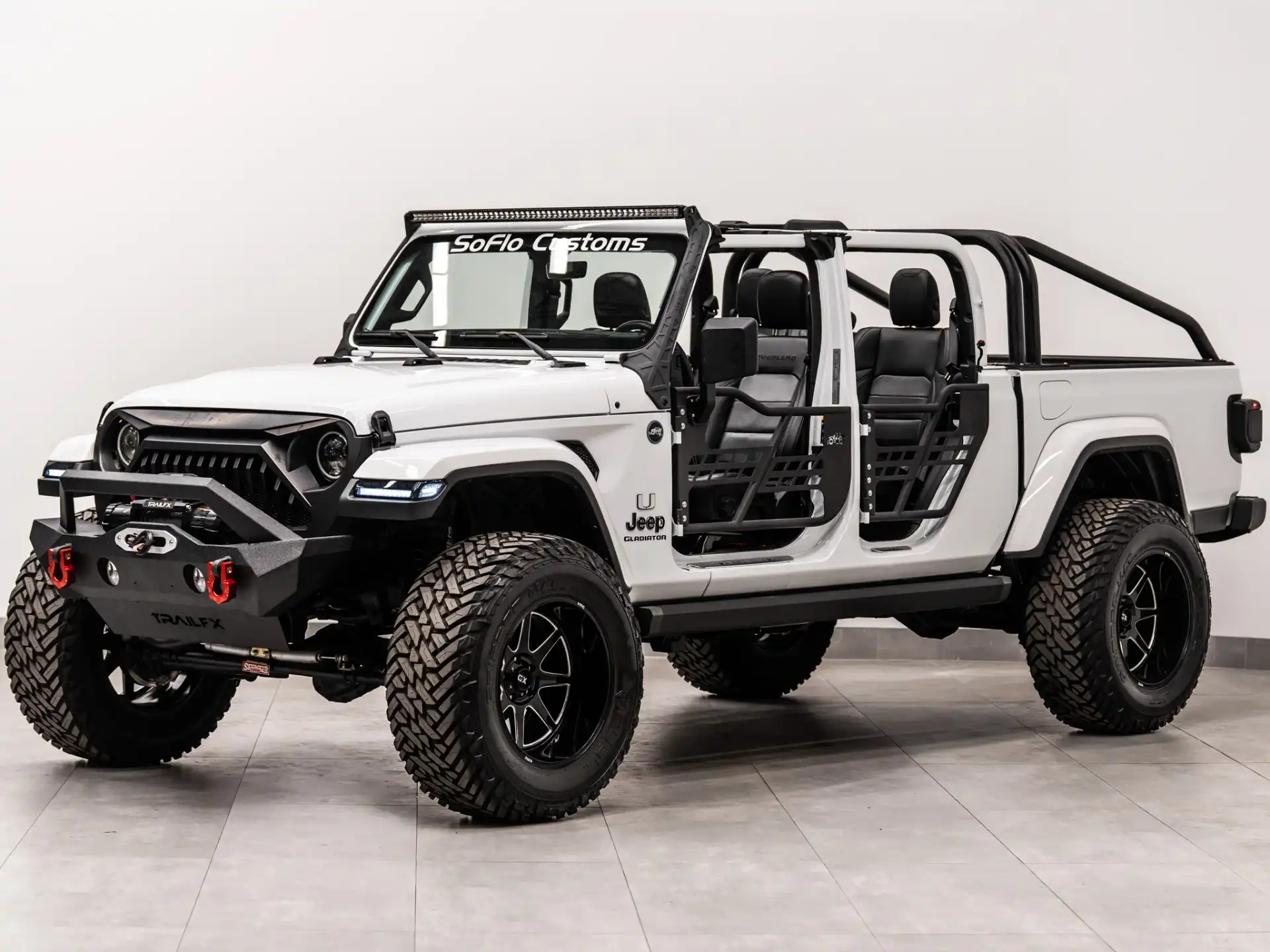 2021 Jeep Gladiator Overland's photo