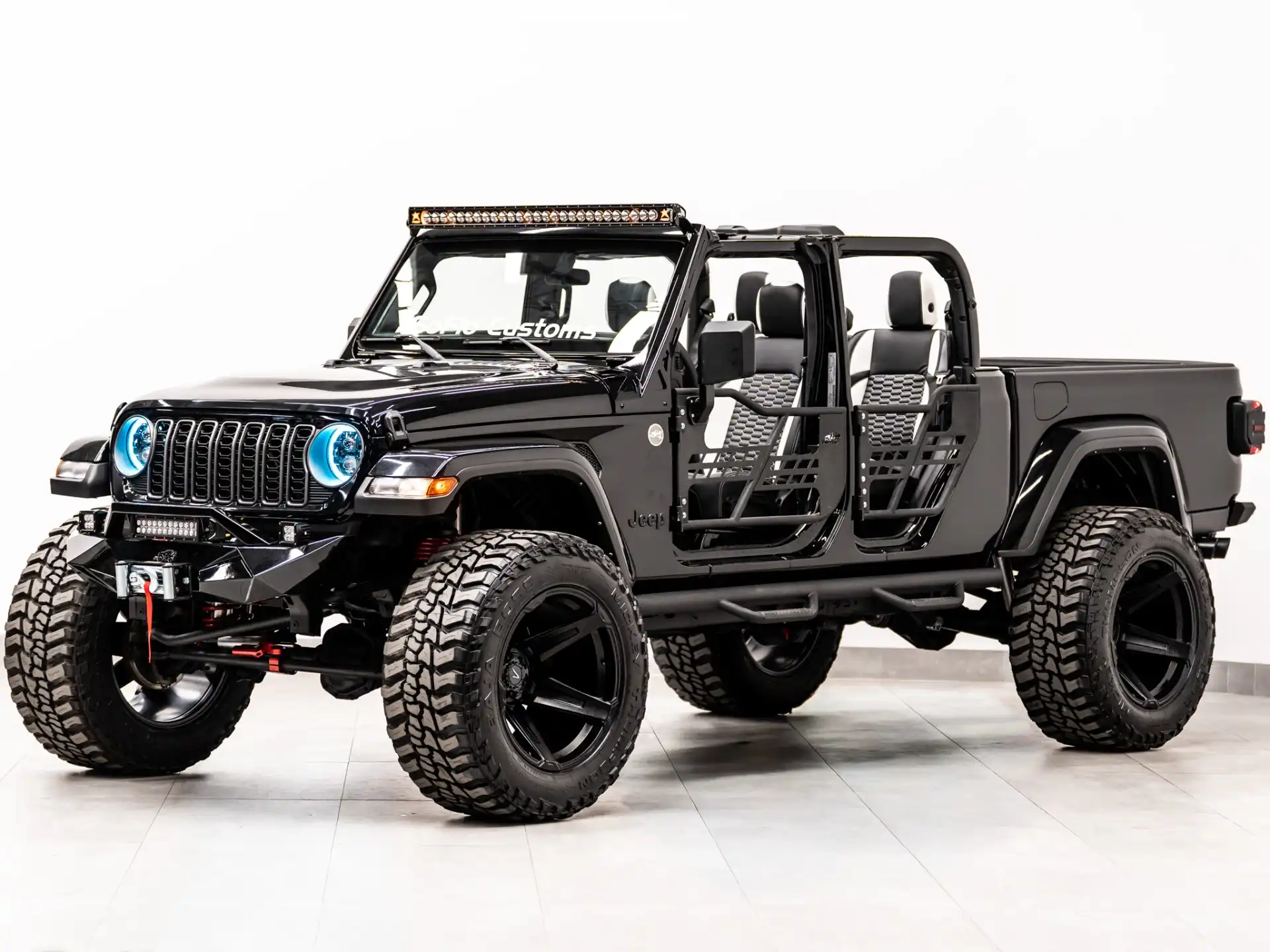 2024 Jeep Gladiator Sport S's photo