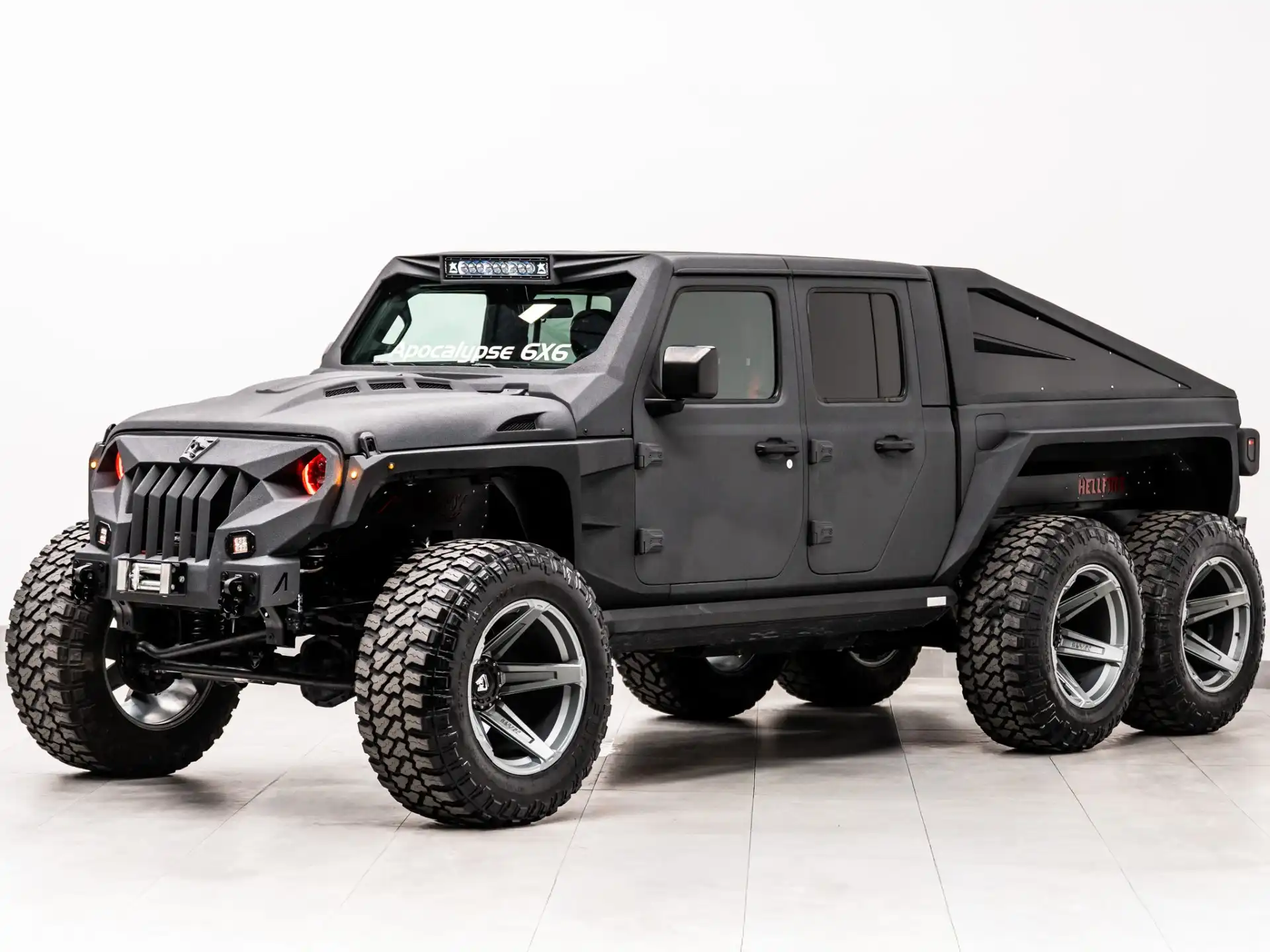 2023 Jeep Gladiator Sport S's photo
