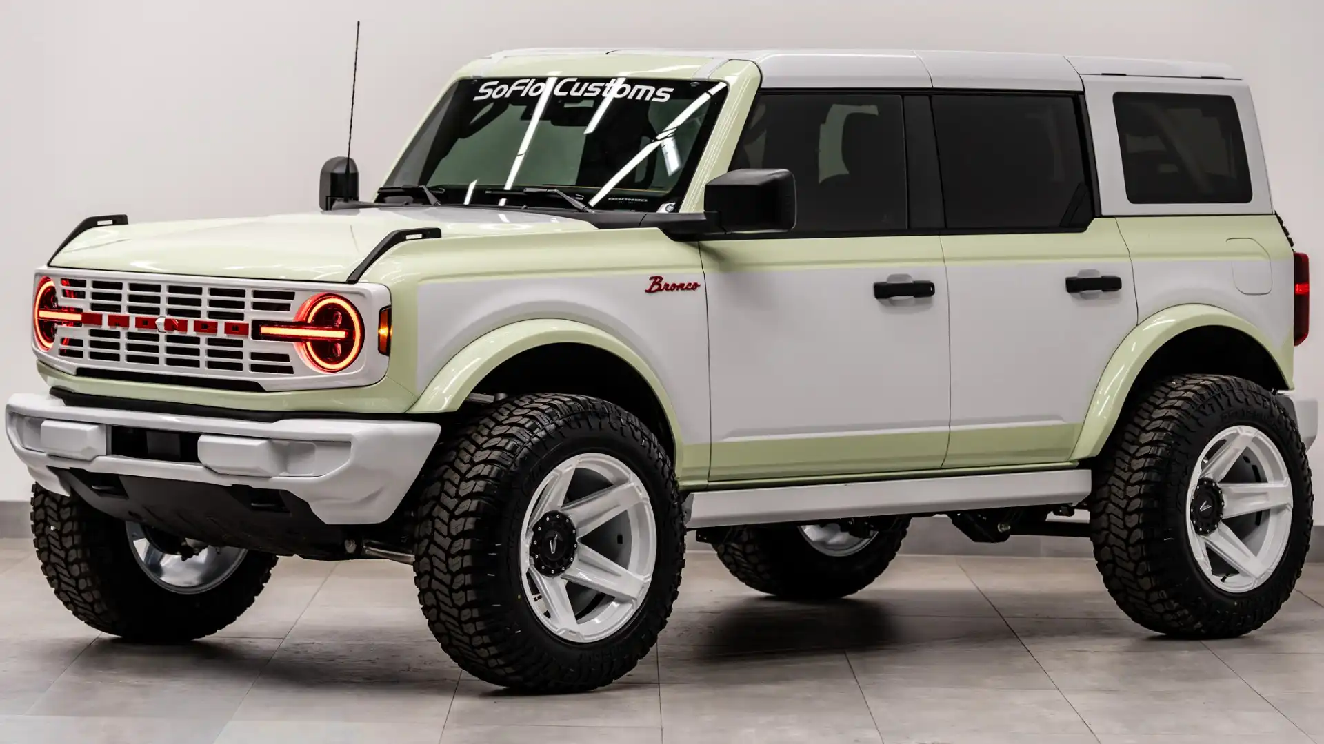 2026 Ford Bronco Base 4x4's photo