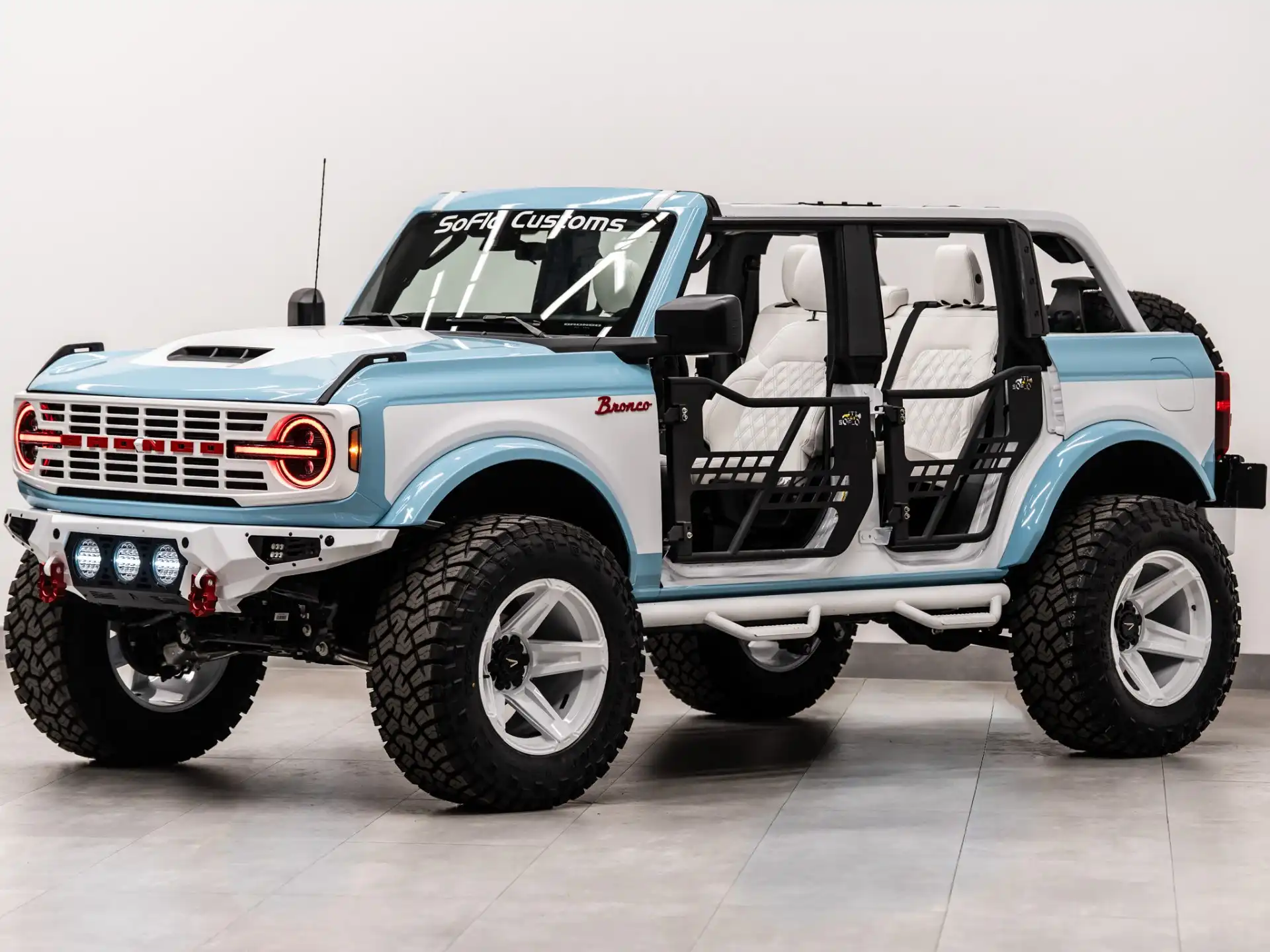 2026 Ford Bronco Base 4x4's photo