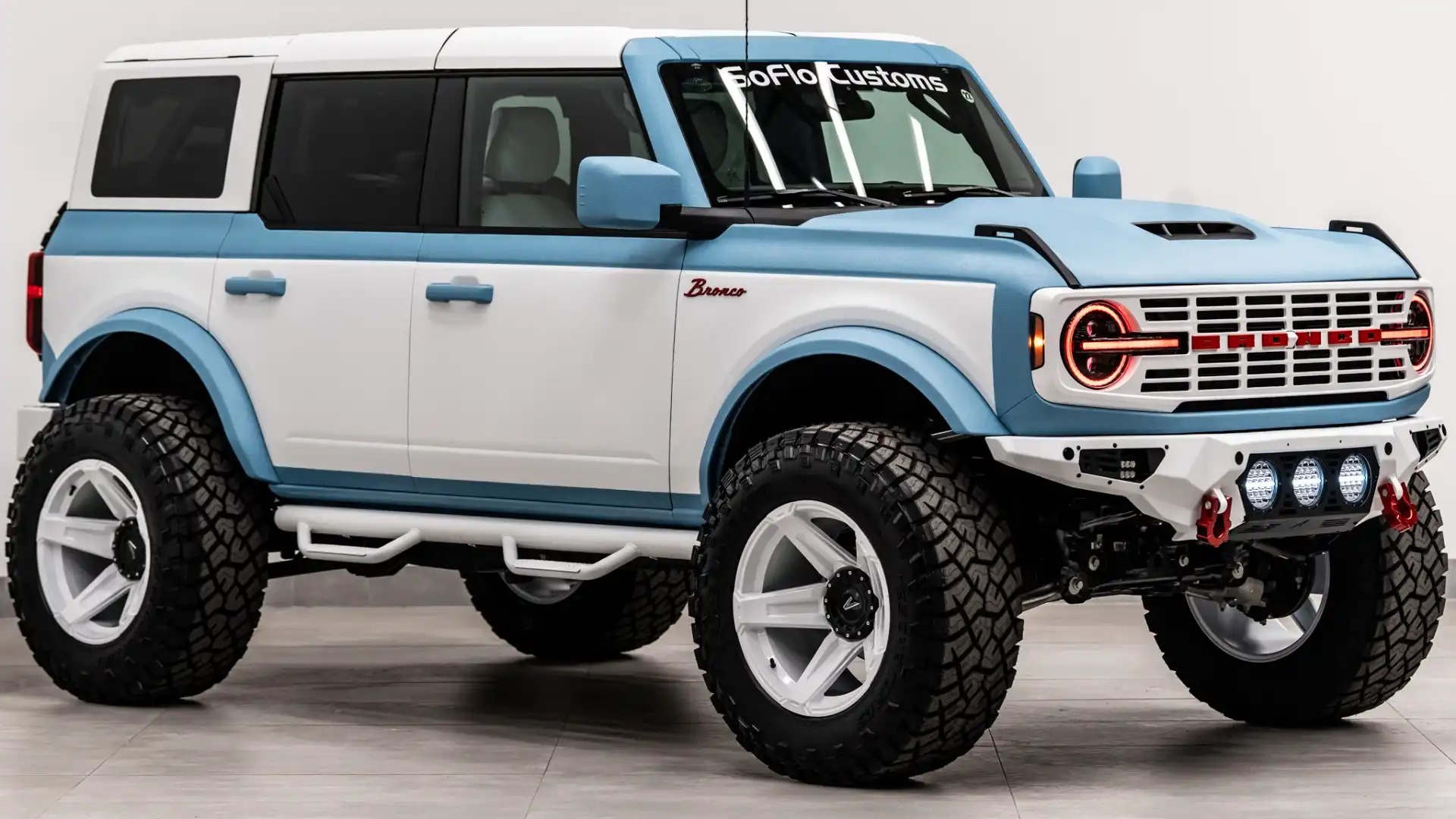 2026 Ford Bronco Base 4WD's photo