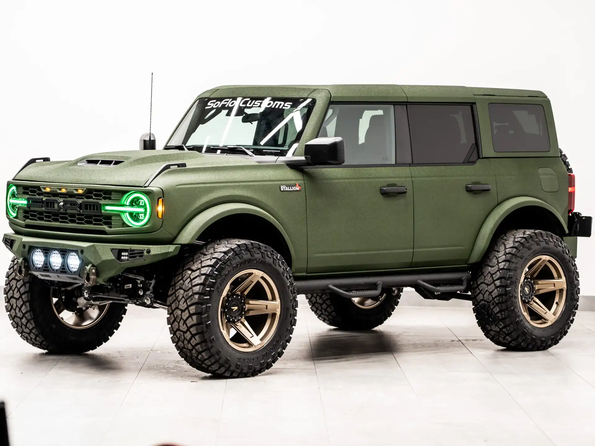 2025 Ford Bronco Base 4WD's photo