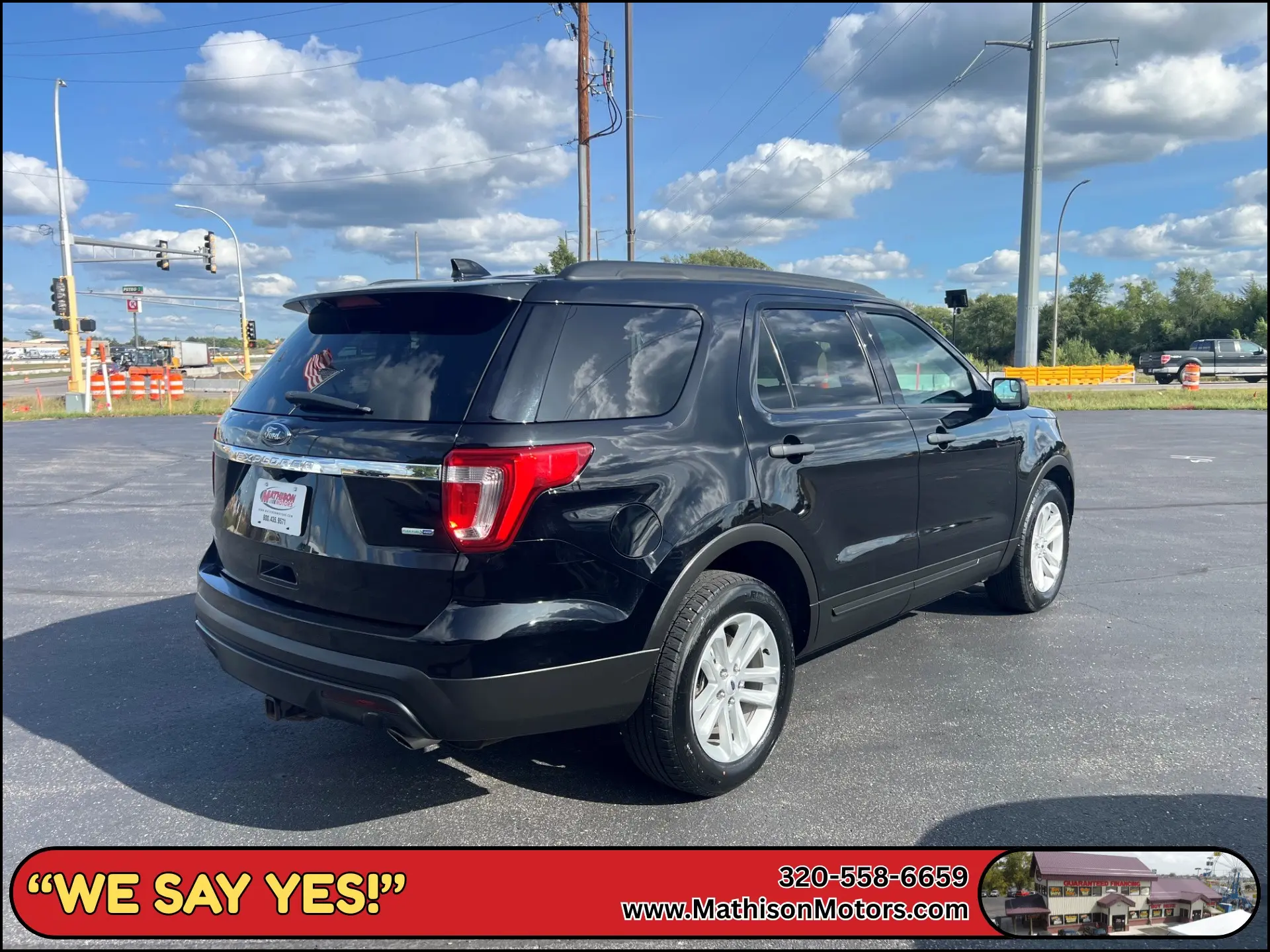 2016 Ford Explorer Base 4WD photo 3