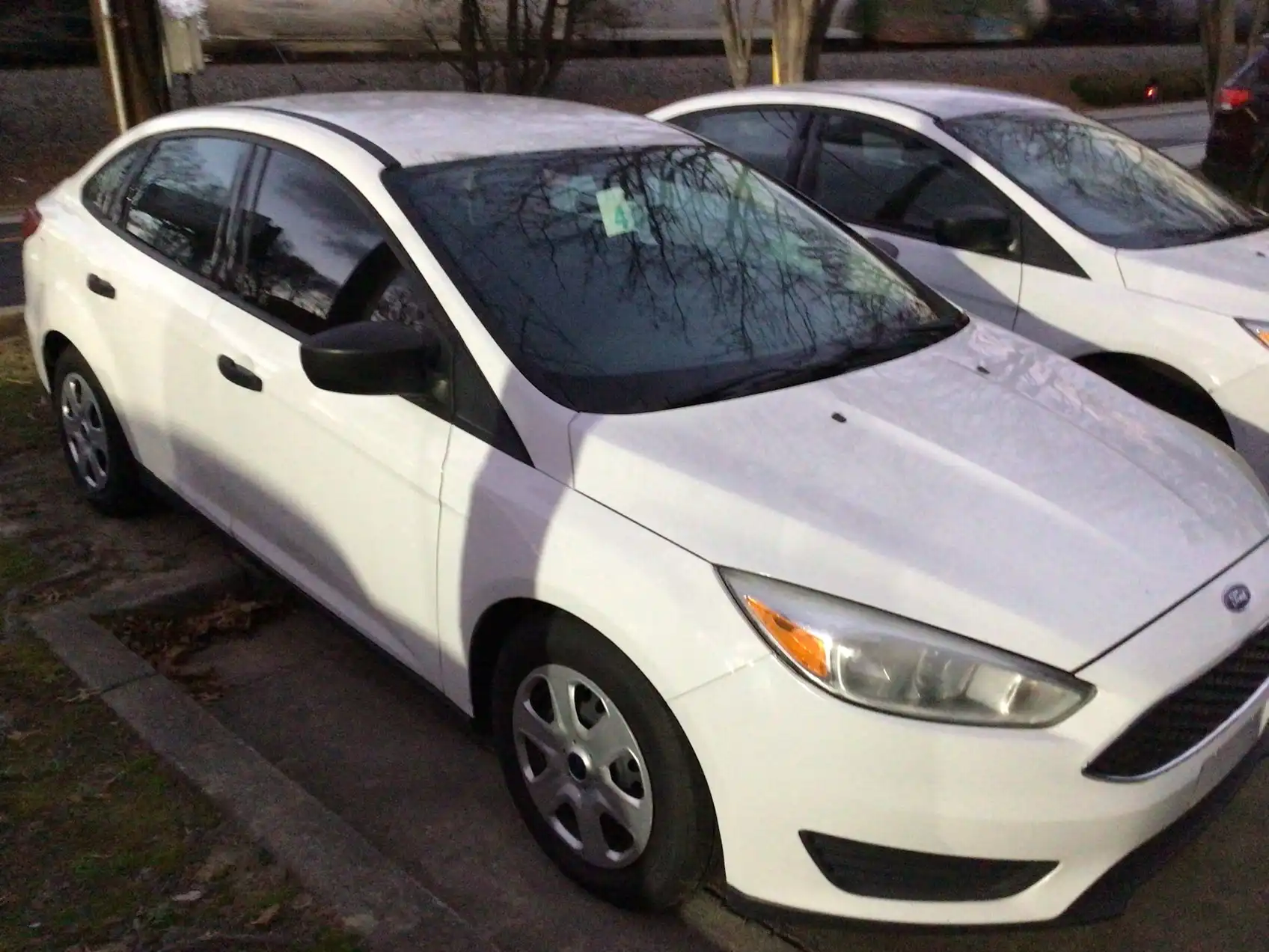 2016 Ford Focus Sedan S's photo
