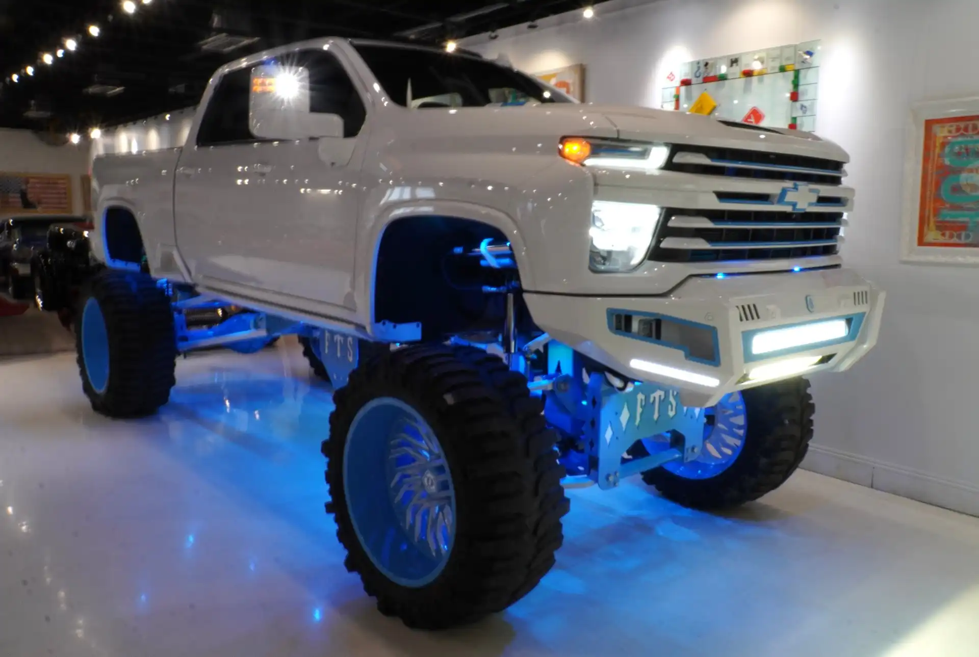 2021 Chevrolet Silverado HD High Country 4WD Crew Cab Standard Box's photo