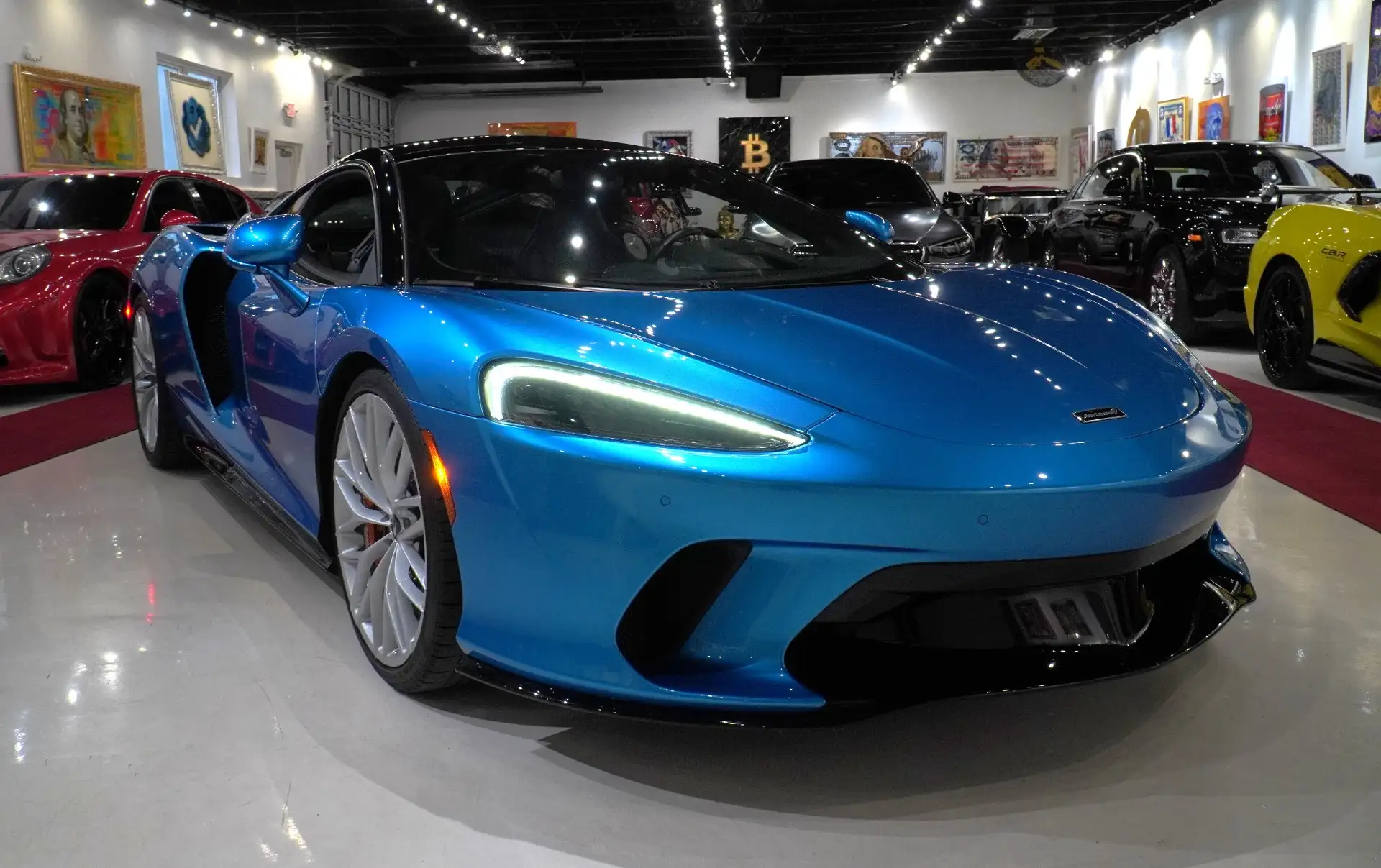 2022 McLaren GT Base's photo