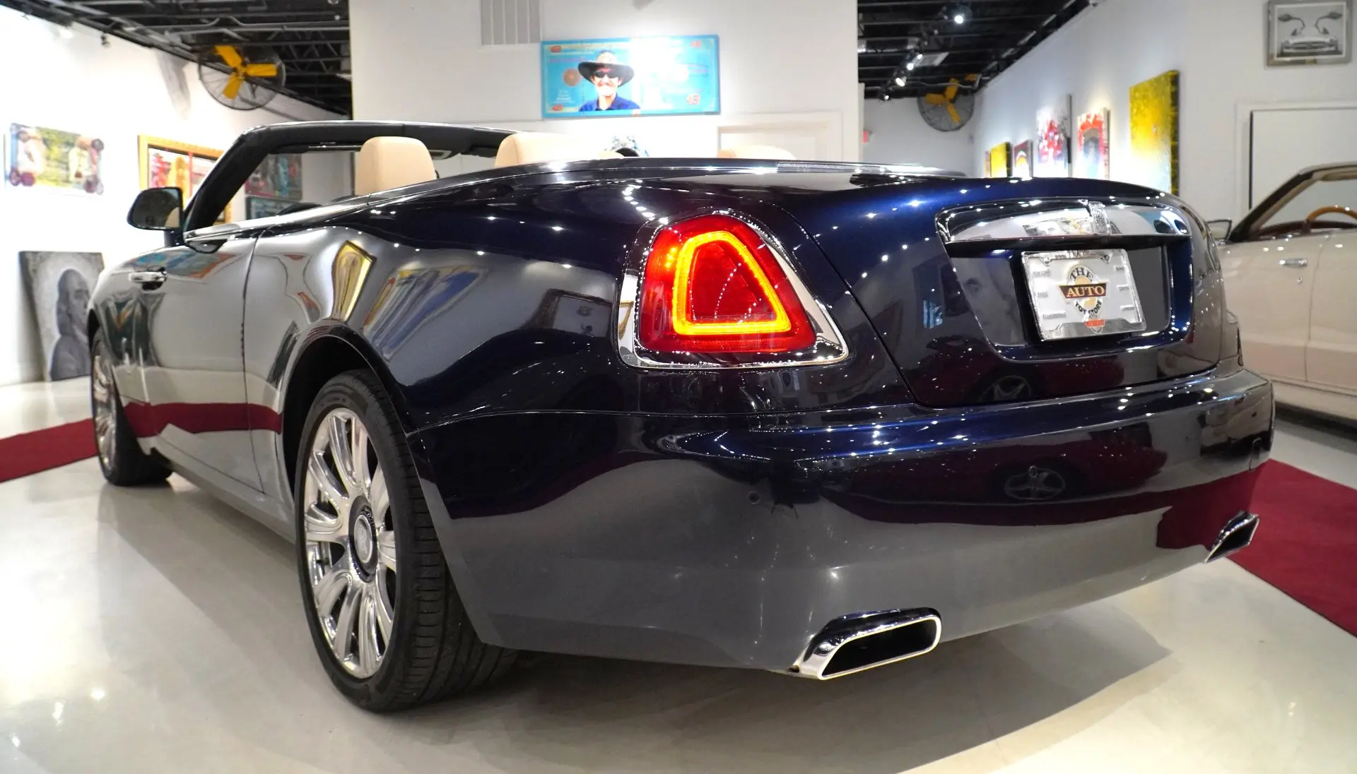 2016 Rolls-Royce Dawn Base photo 5