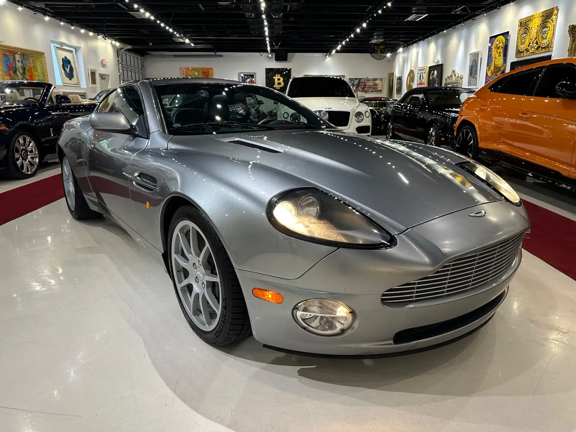 2004 Aston Martin Vanquish Base's photo