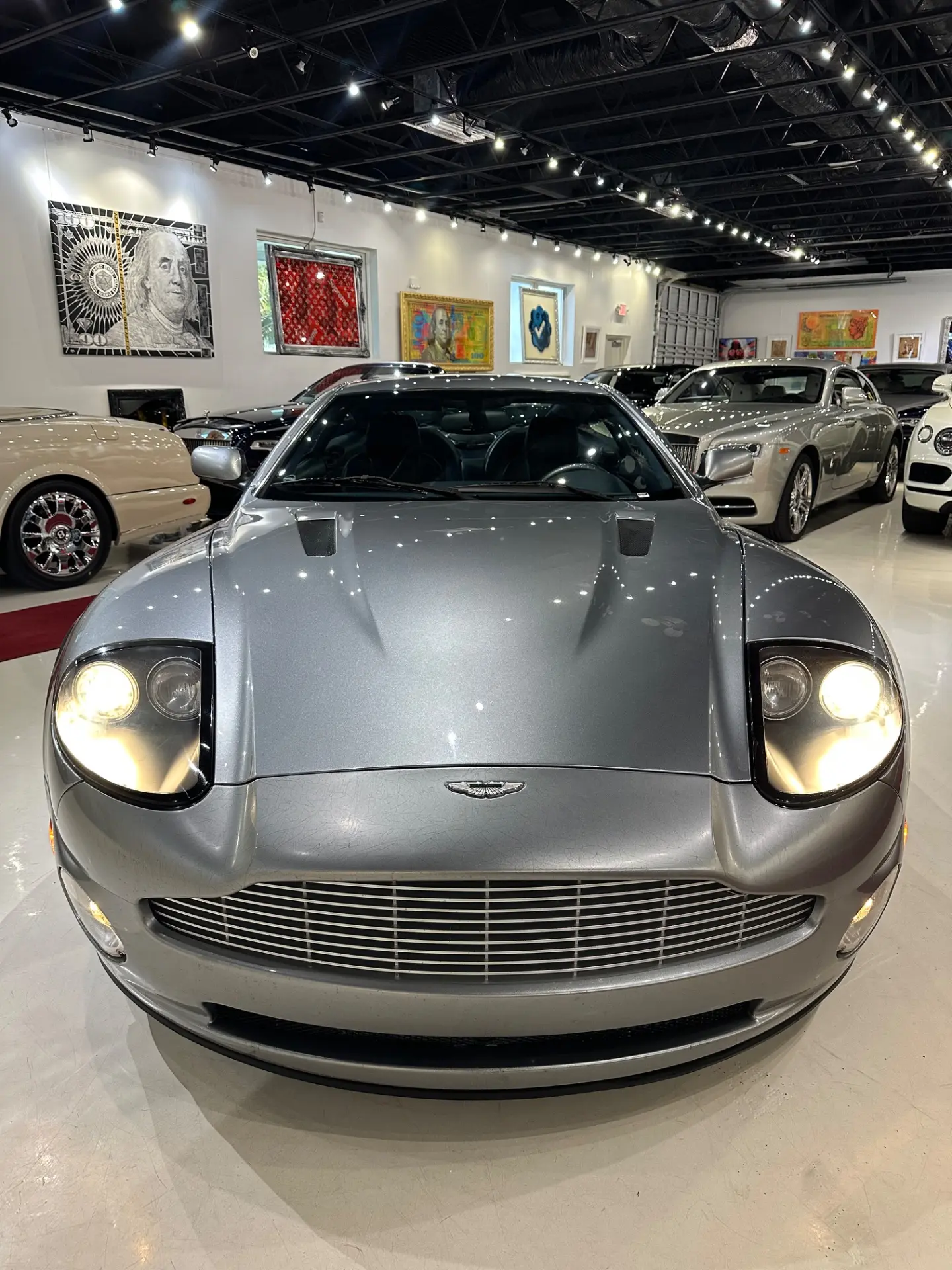 2004 Aston Martin Vanquish Base photo 4