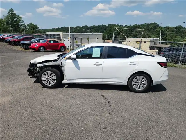 2020 Nissan Sentra S CVT's photo